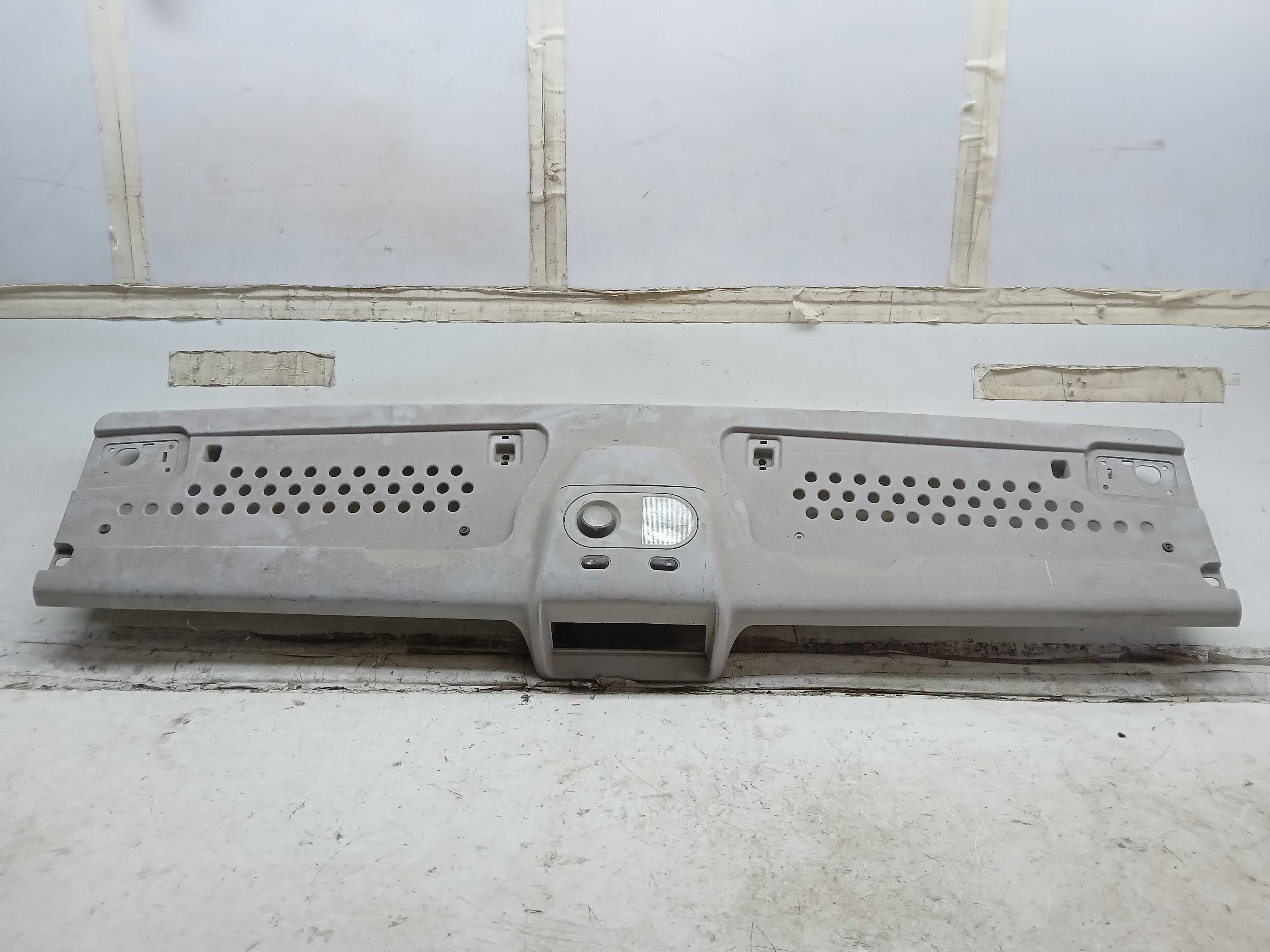 MOLDURA ACABAMENTO TETO LUZ CORTESIA IVECO DAILY 35S