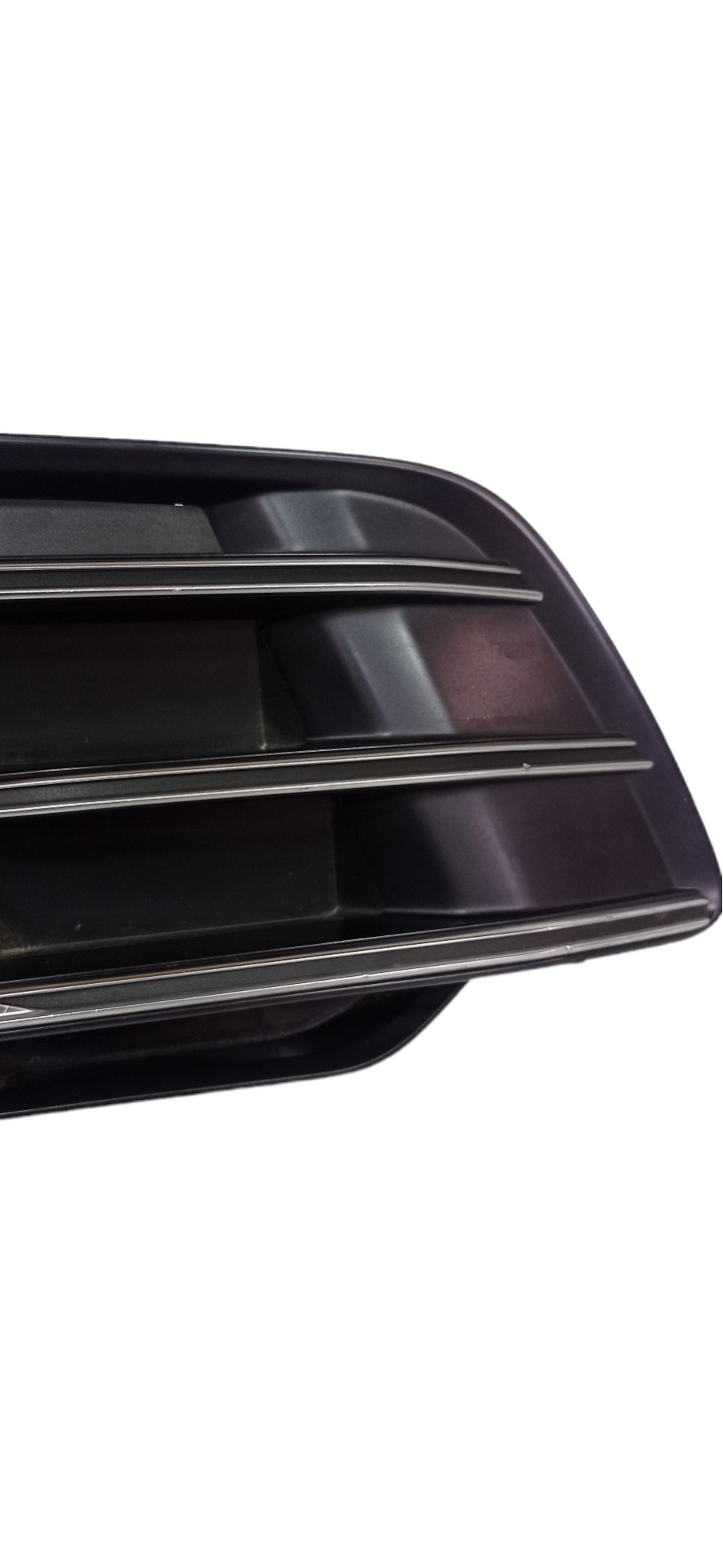 80a807684 Moldura Farol Milha Direito Audi Q5 2018 2
