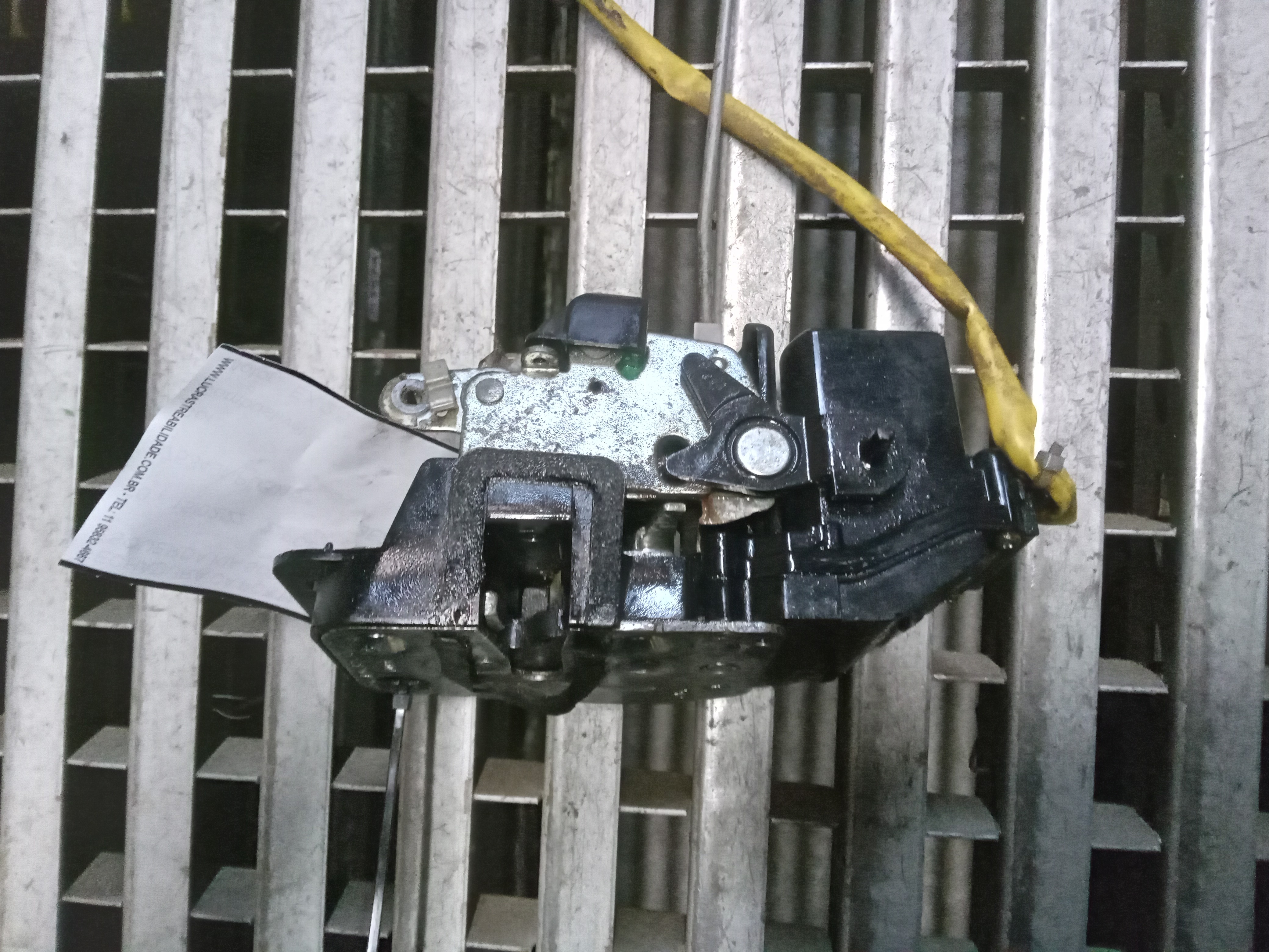 FECHADURA PORTA DIANTEIRA ESQUERDA KIA SORENTO 2009 1