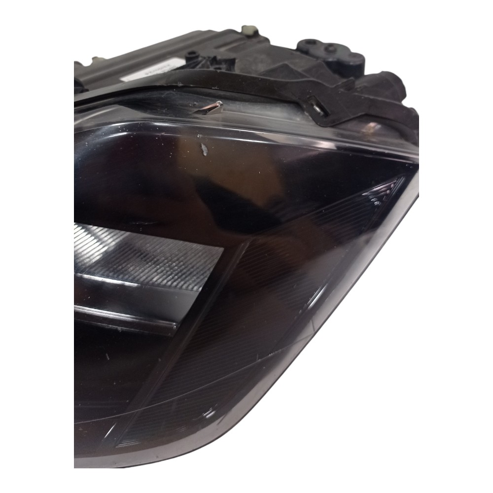 Farol Esquerdo Vw Polo 2019 Com Detalhe 5