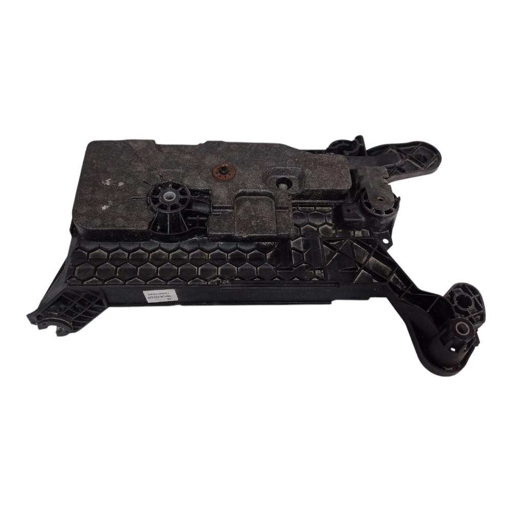 Suporte Bandeja Bateria Volkswagen Golf Tsi 2014 A 2017 4