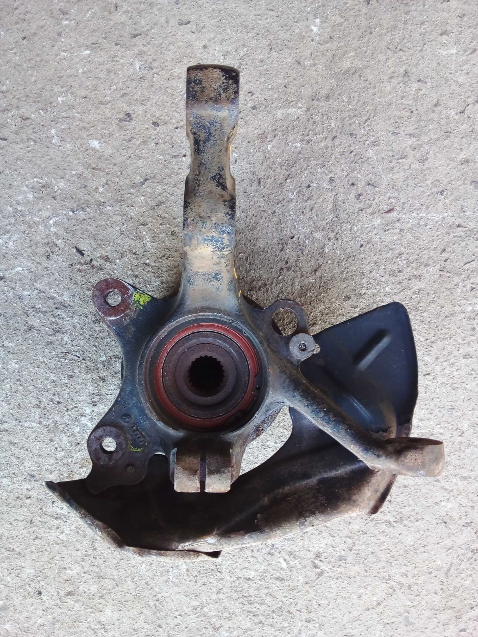 CUBO MONTANTE DIANTEIRO DIREITO VOLKSWAGEN CÓRDOBA 1995