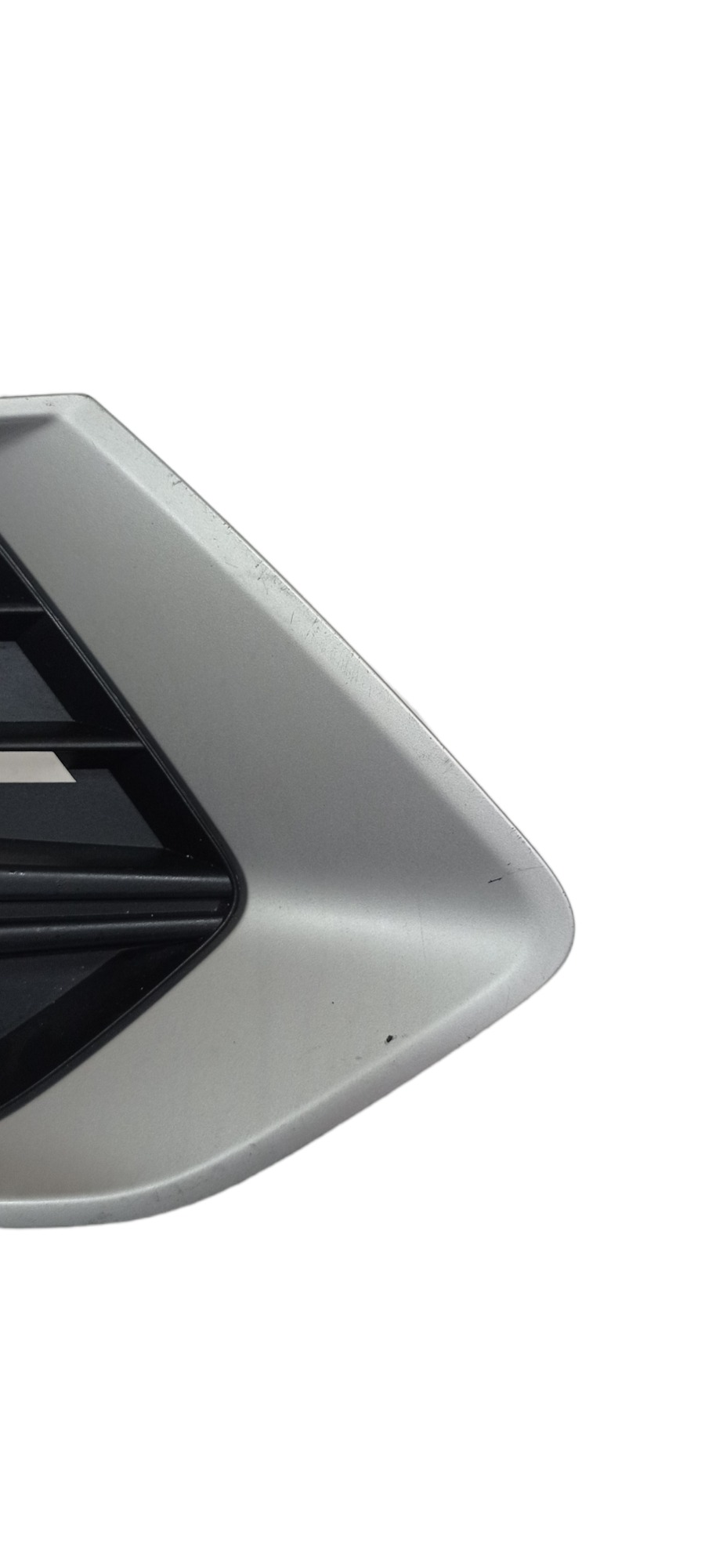 Grade Farol Milha Direita Audi Q3 2019 6