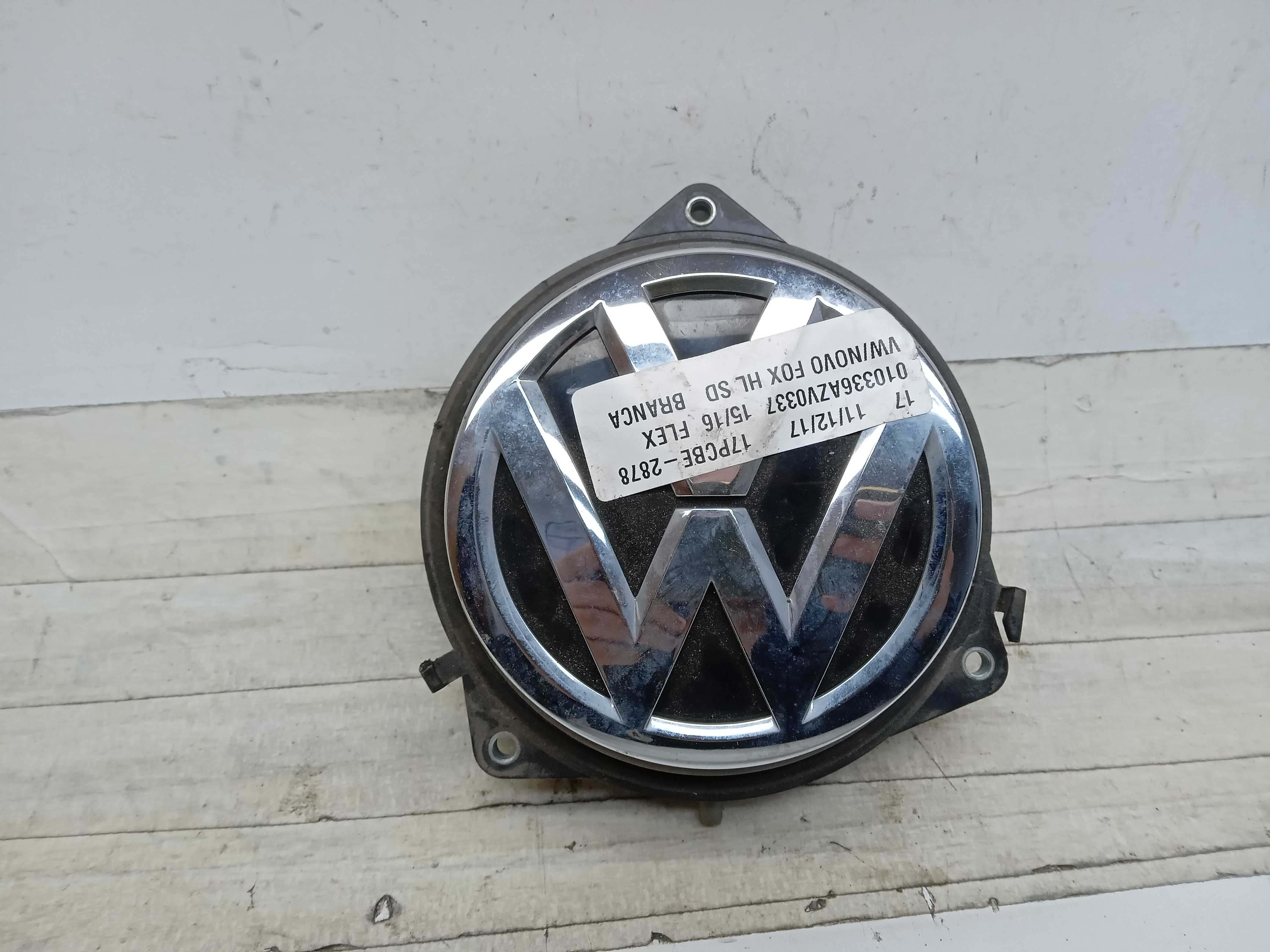 EMBLEMA MAÇANETA TAMPA TRASEIRA VW FOX SAVEIRO GOLF 2020 1