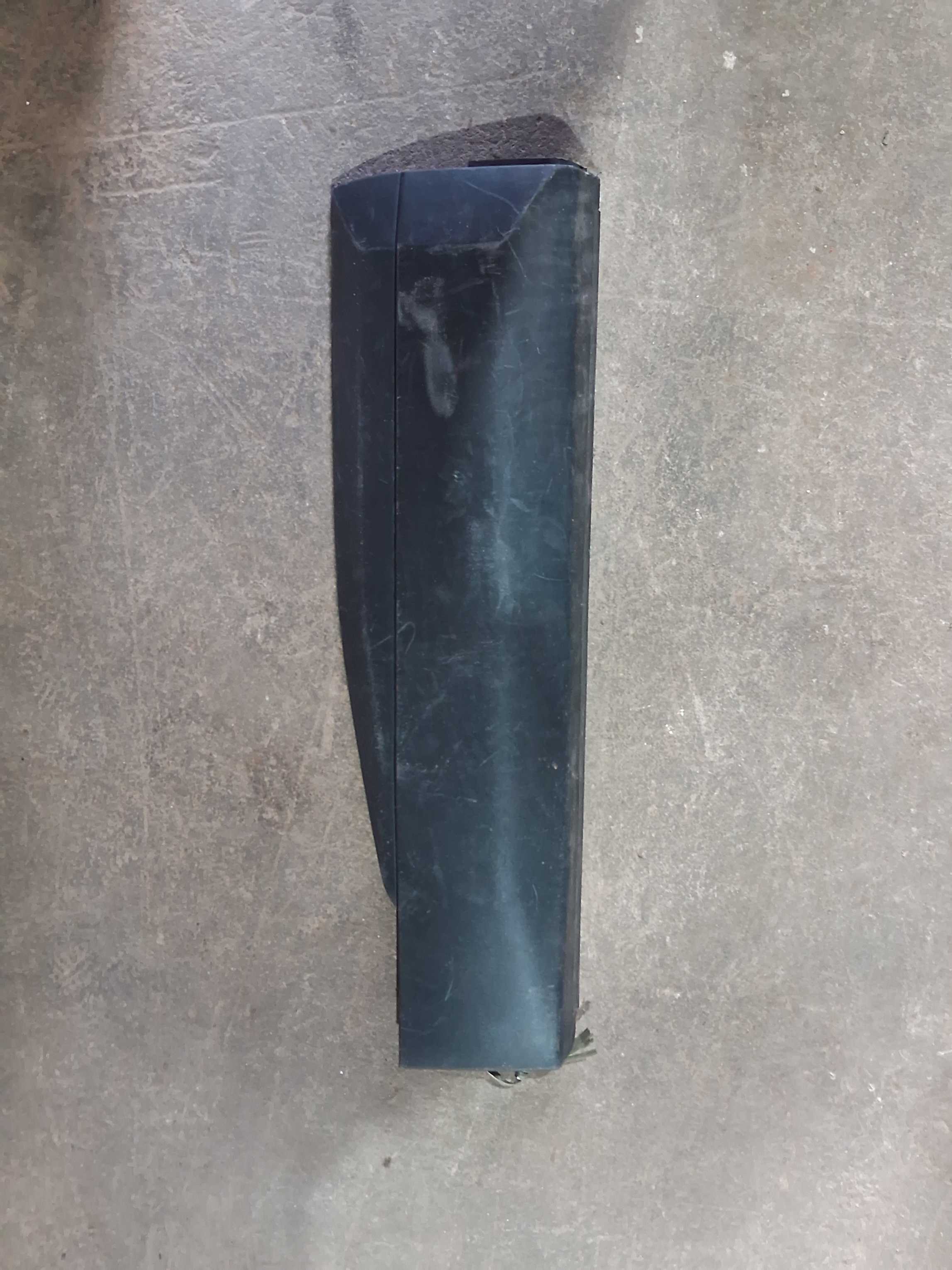 Moldura friso porta traseira direita Peugeot 2008 1