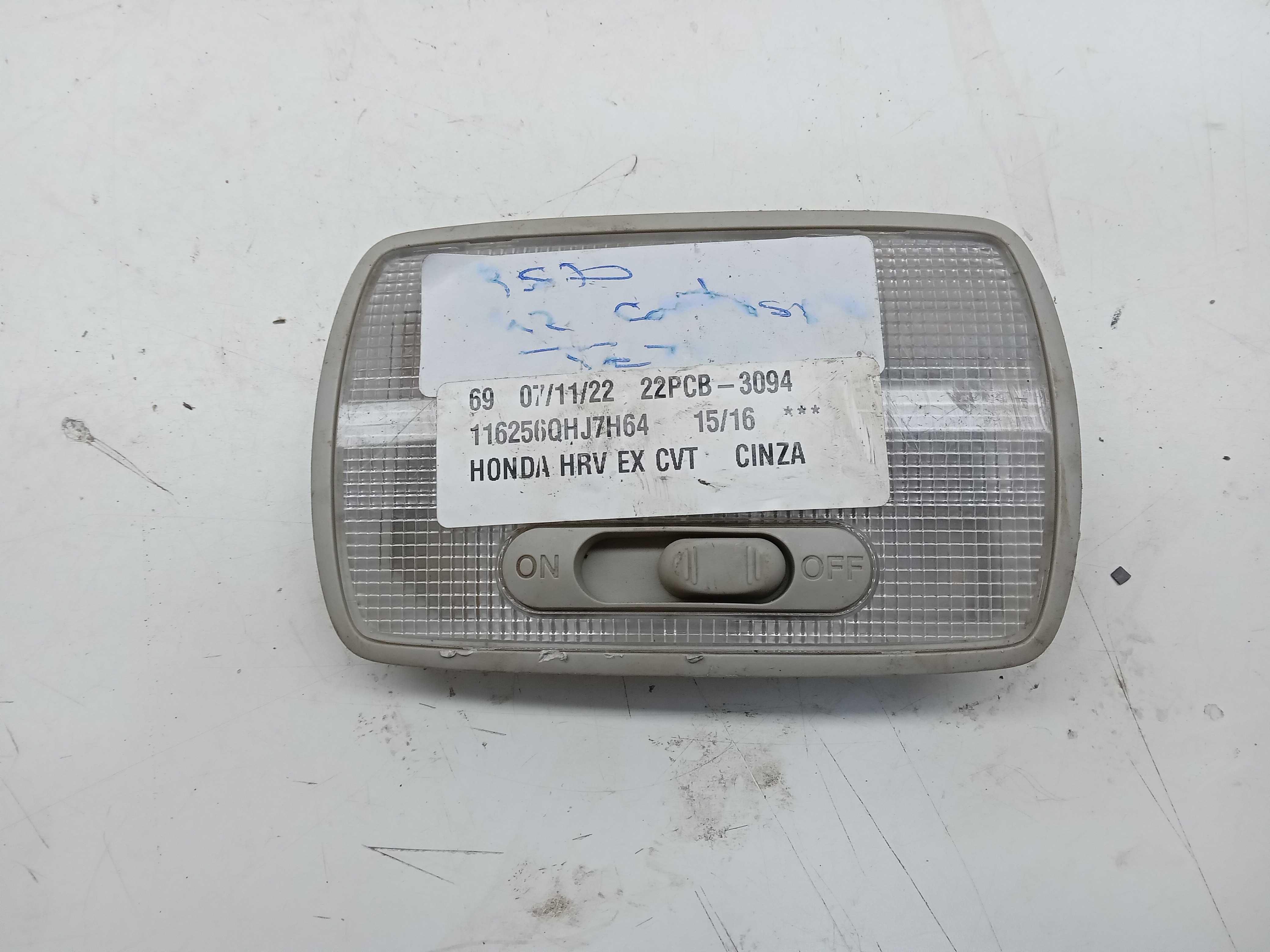 LUZ CORTESIA TETO HONDA HRV 2015 1