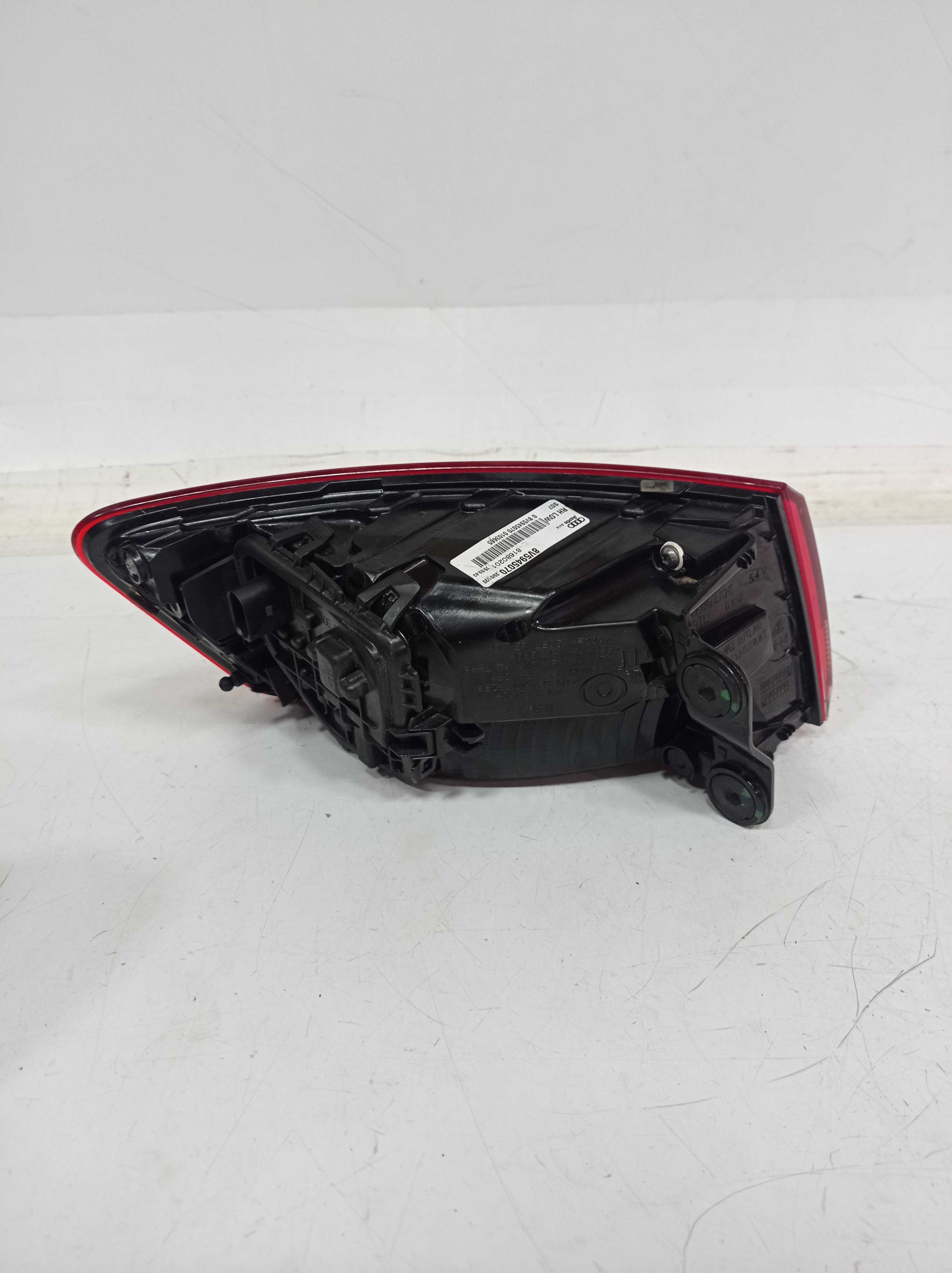 LANTERNA TRASEIRA CANTO DIREITO AUDI A3 2016 A 2020 2