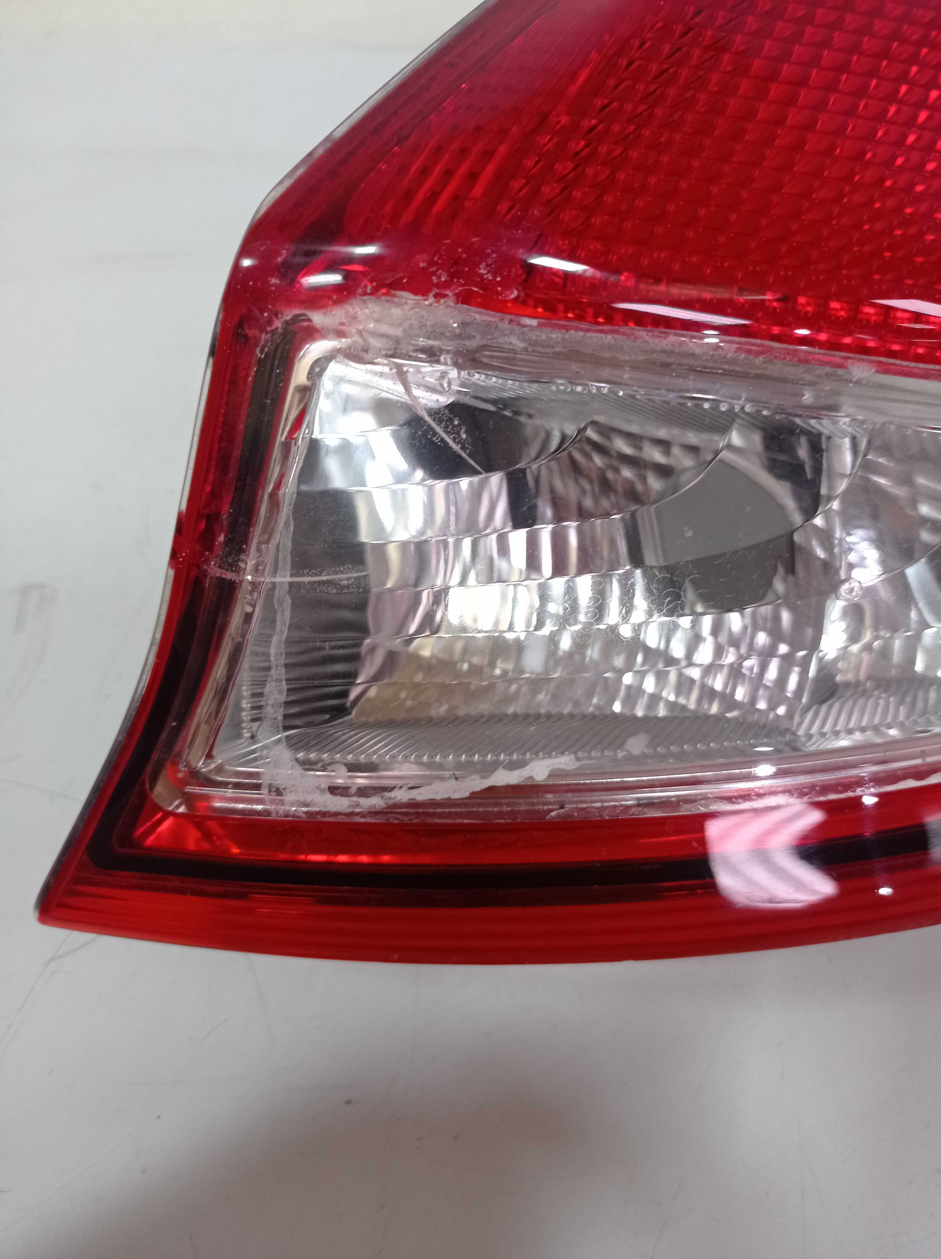 LANTERNA TRAS DIREITA FORD NEW FIESTA HATCH 2015 RECUPERADA 2
