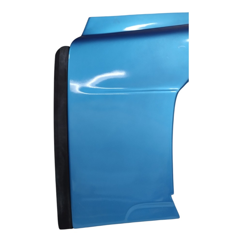Moldura Direita Spoiler Superior Cabine Iveco S-way 2025 Azul 3