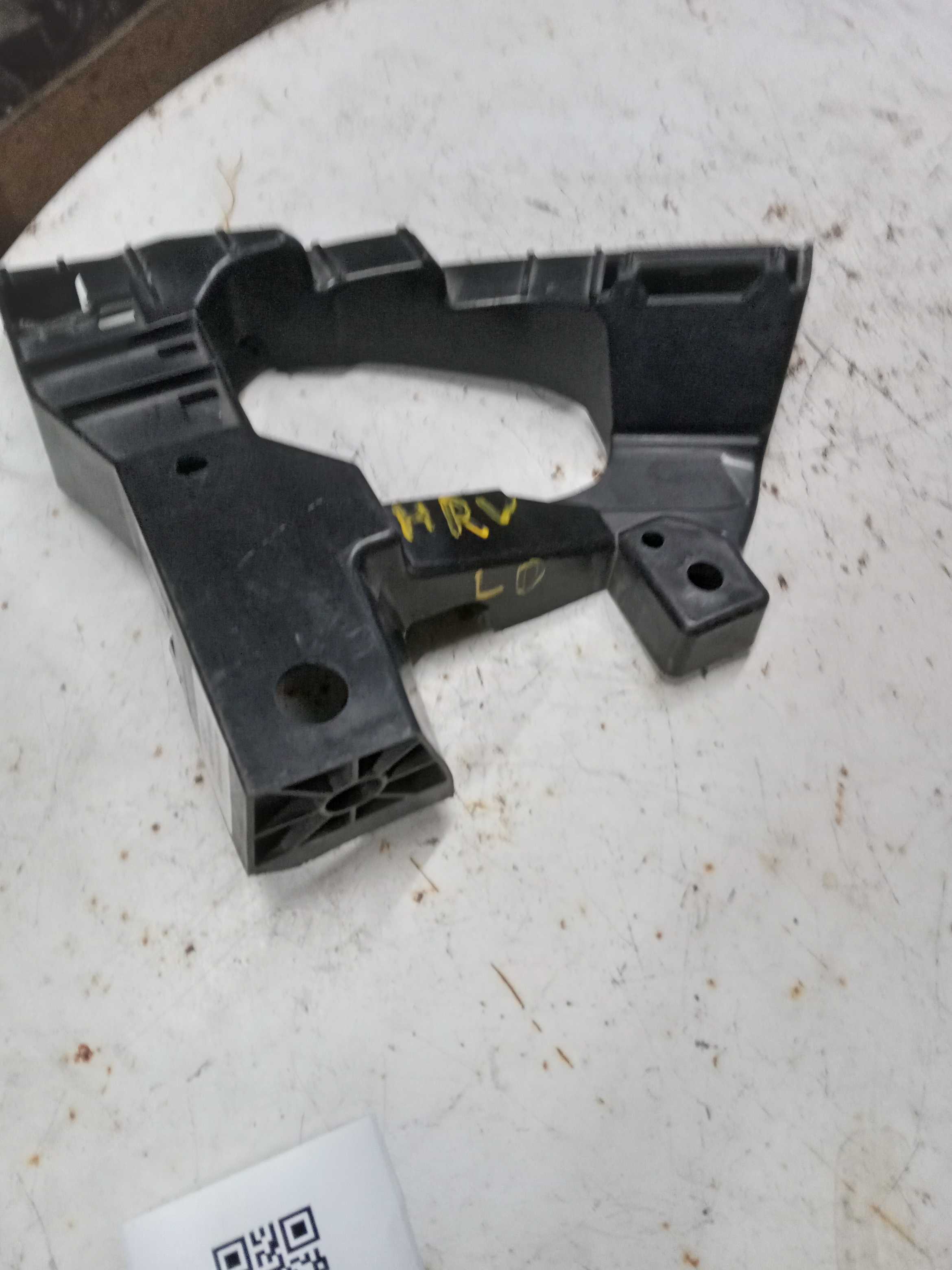 SUPORTE GUIA FAROL LADO DIREITO HONDA HRV 2019 1