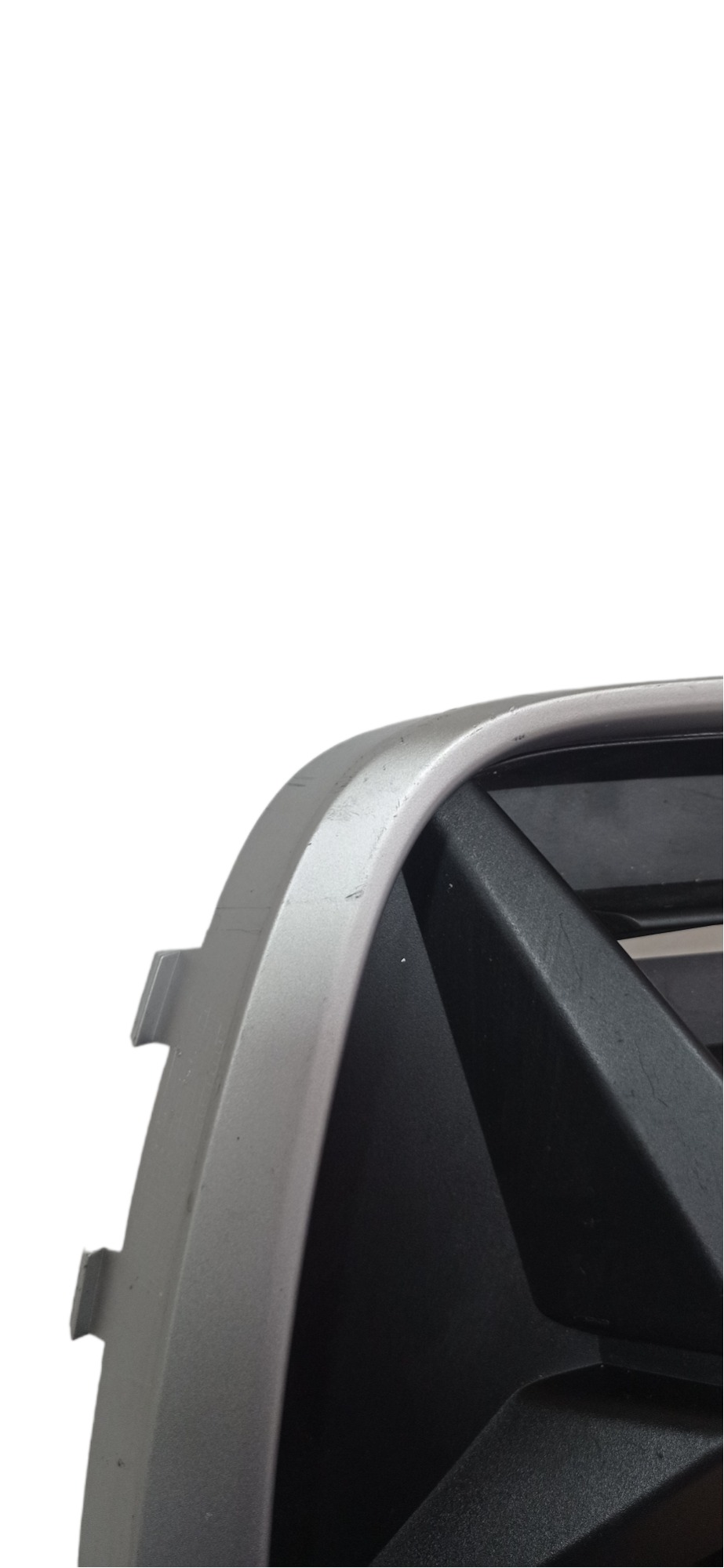 Grade Farol Milha Direita Audi Q3 2019 4