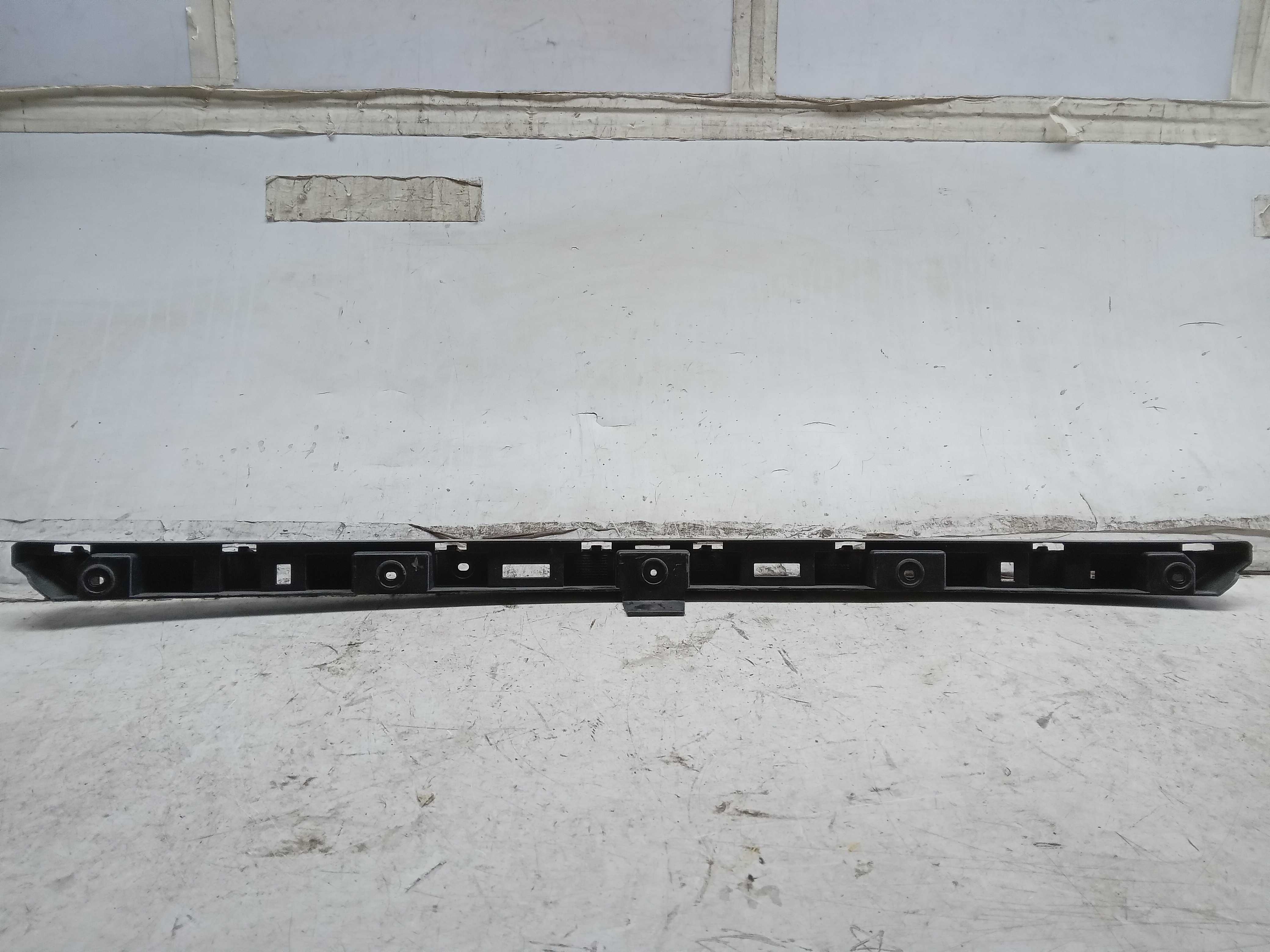 GUIA PARACHOQUE TRASEIRO VW FOX 2018 2