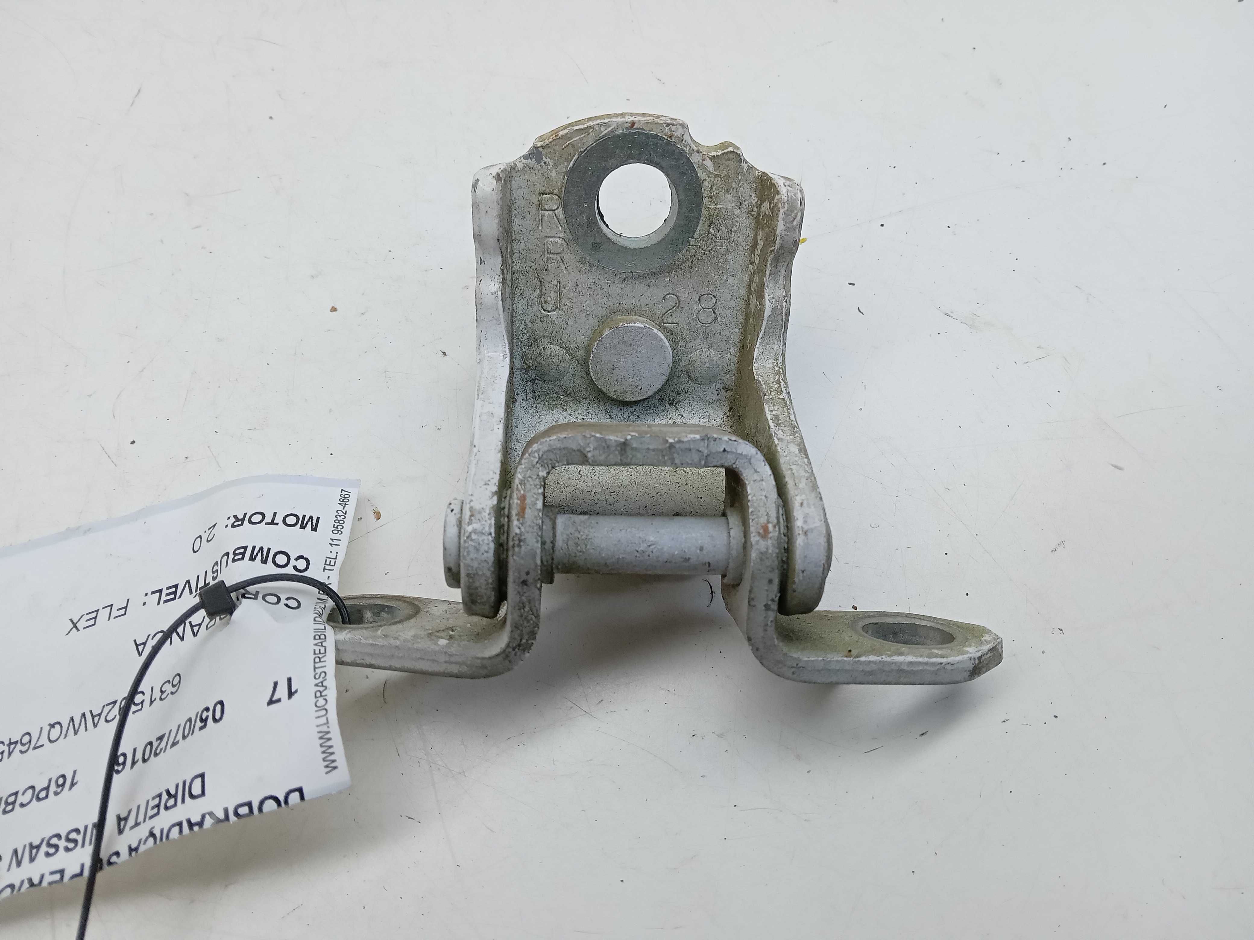 DOBRADIÇA SUPERIOR PORTA TRASEIRA DIREITA NISSAN SENTRA 2013 1