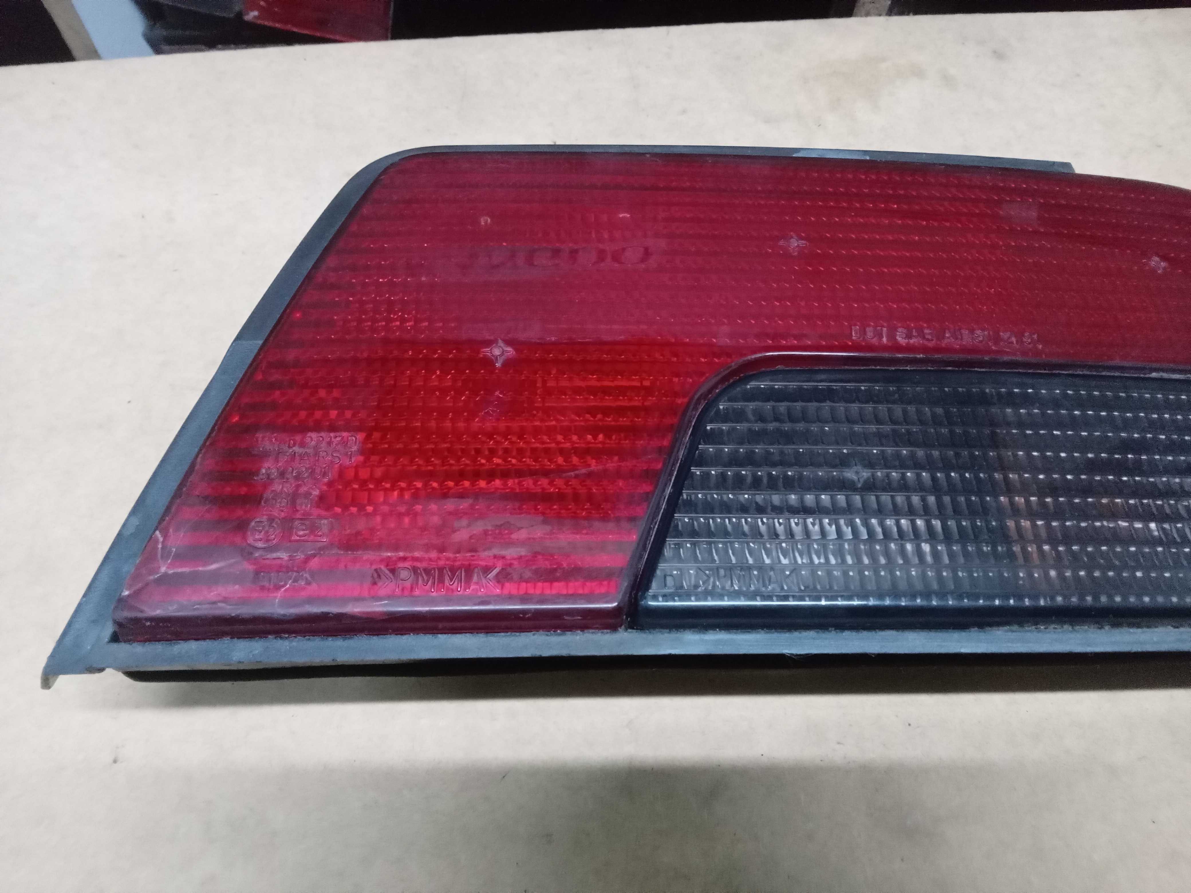 LANTERNA TRASEIRA DIREITA PEUGEOT 405 1994 A 1998 4