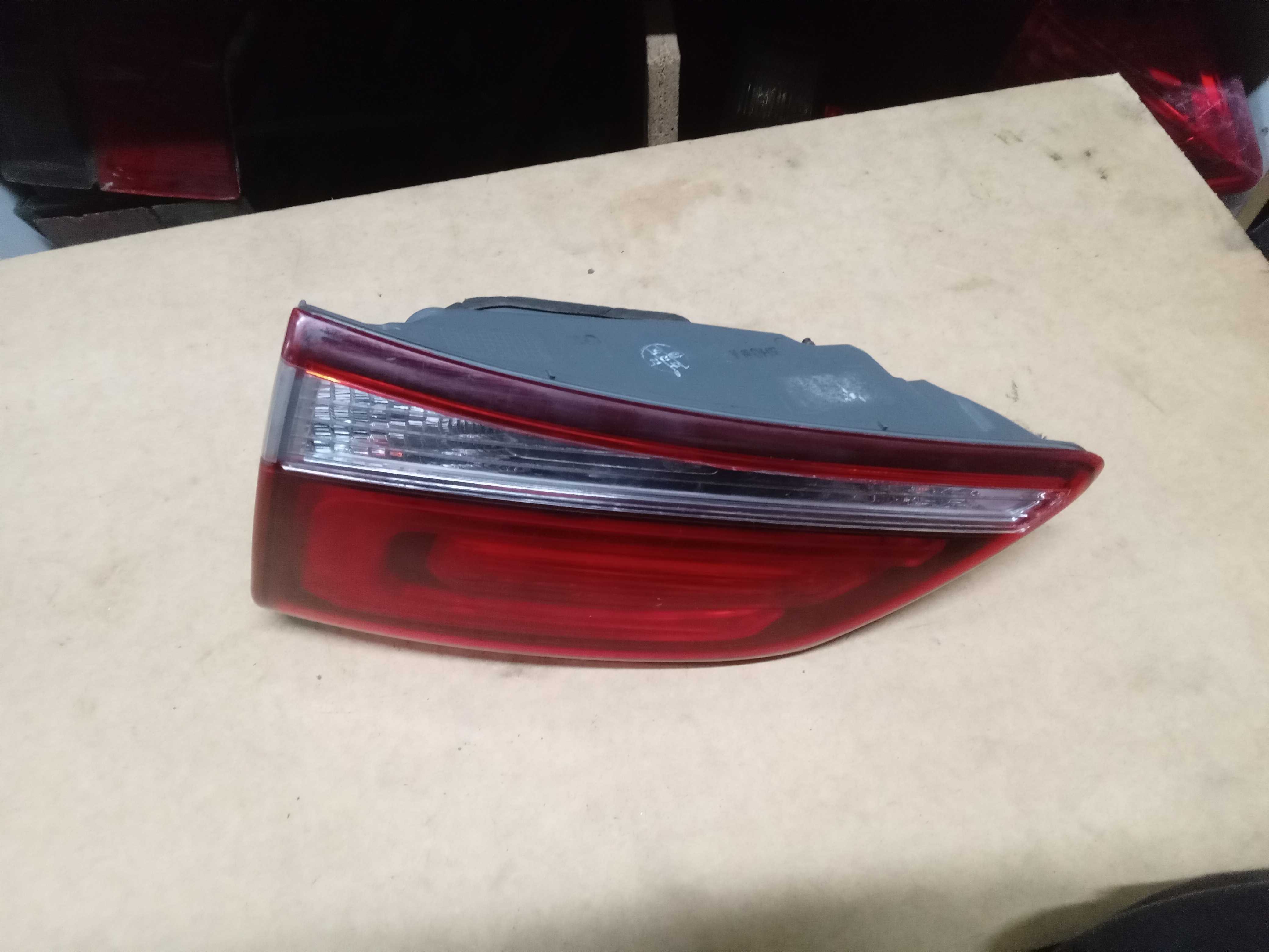 LANTERNA TRASEIRA PORTA MALAS ESQ HYUNDAI HB20 HATCH 2016 3