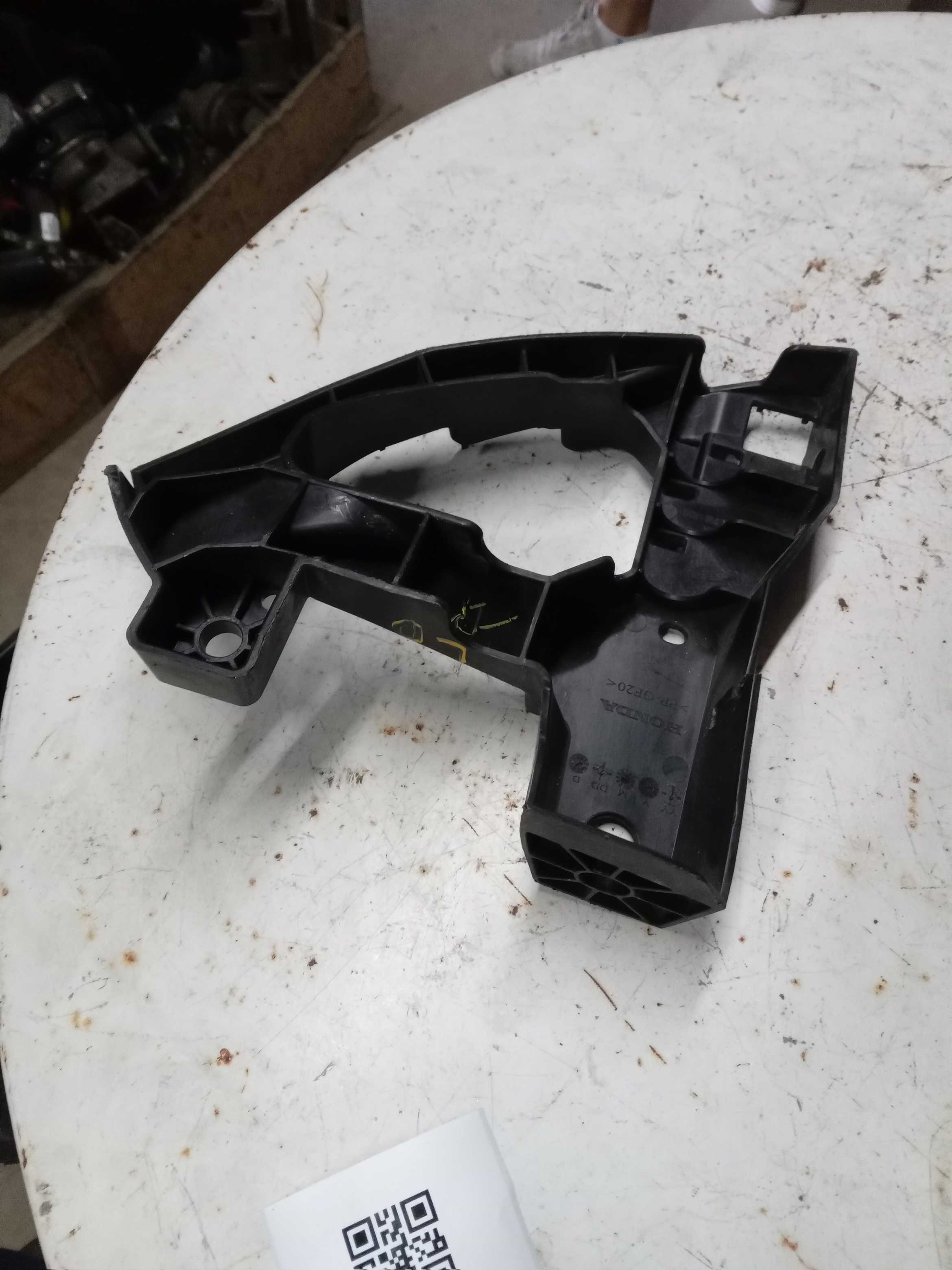 SUPORTE GUIA FAROL LADO DIREITO HONDA HRV 2019 2