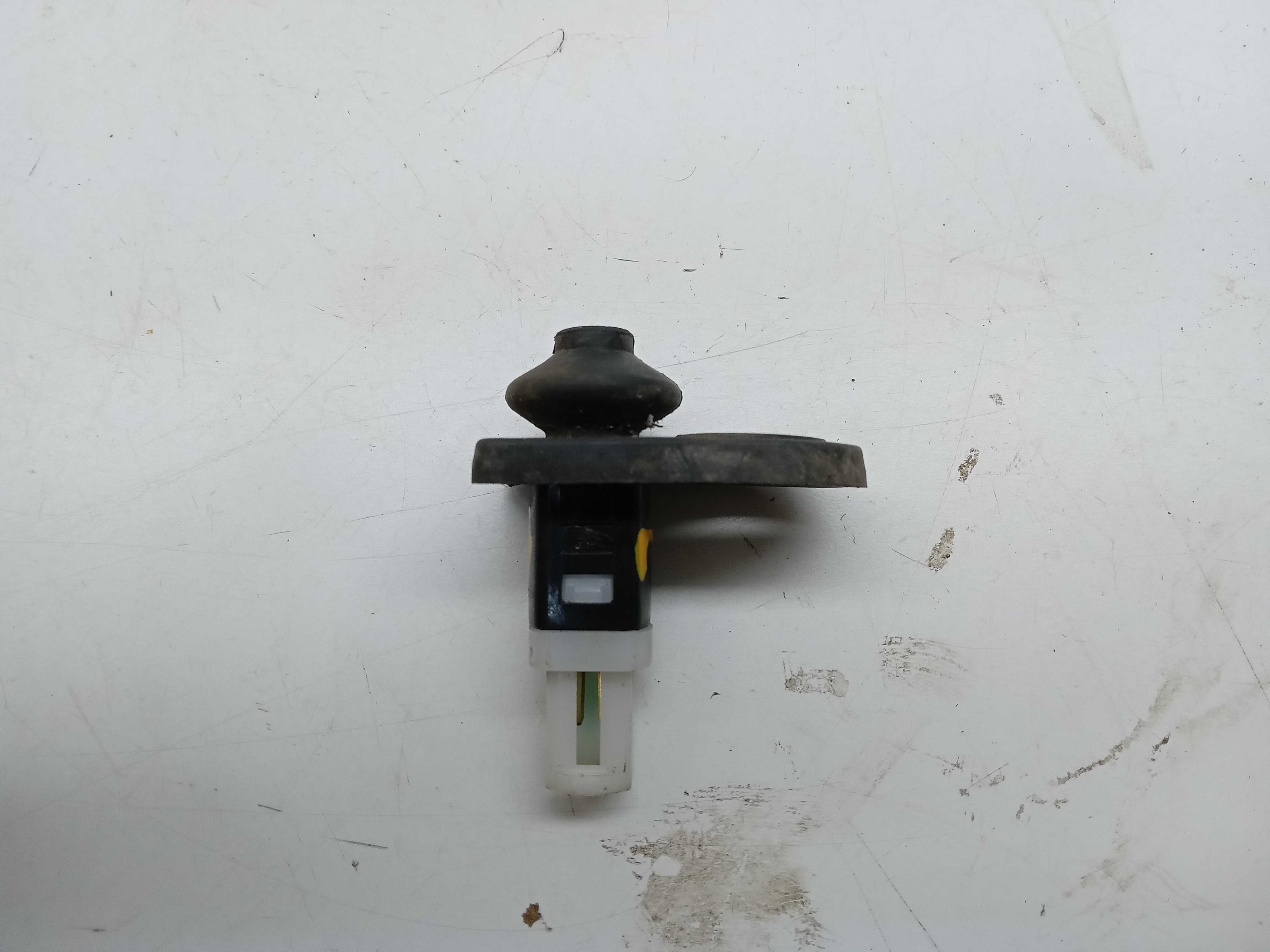 INTERRUPTOR SENSOR ABERTURA PORTA HYUNDAI IX35 2015