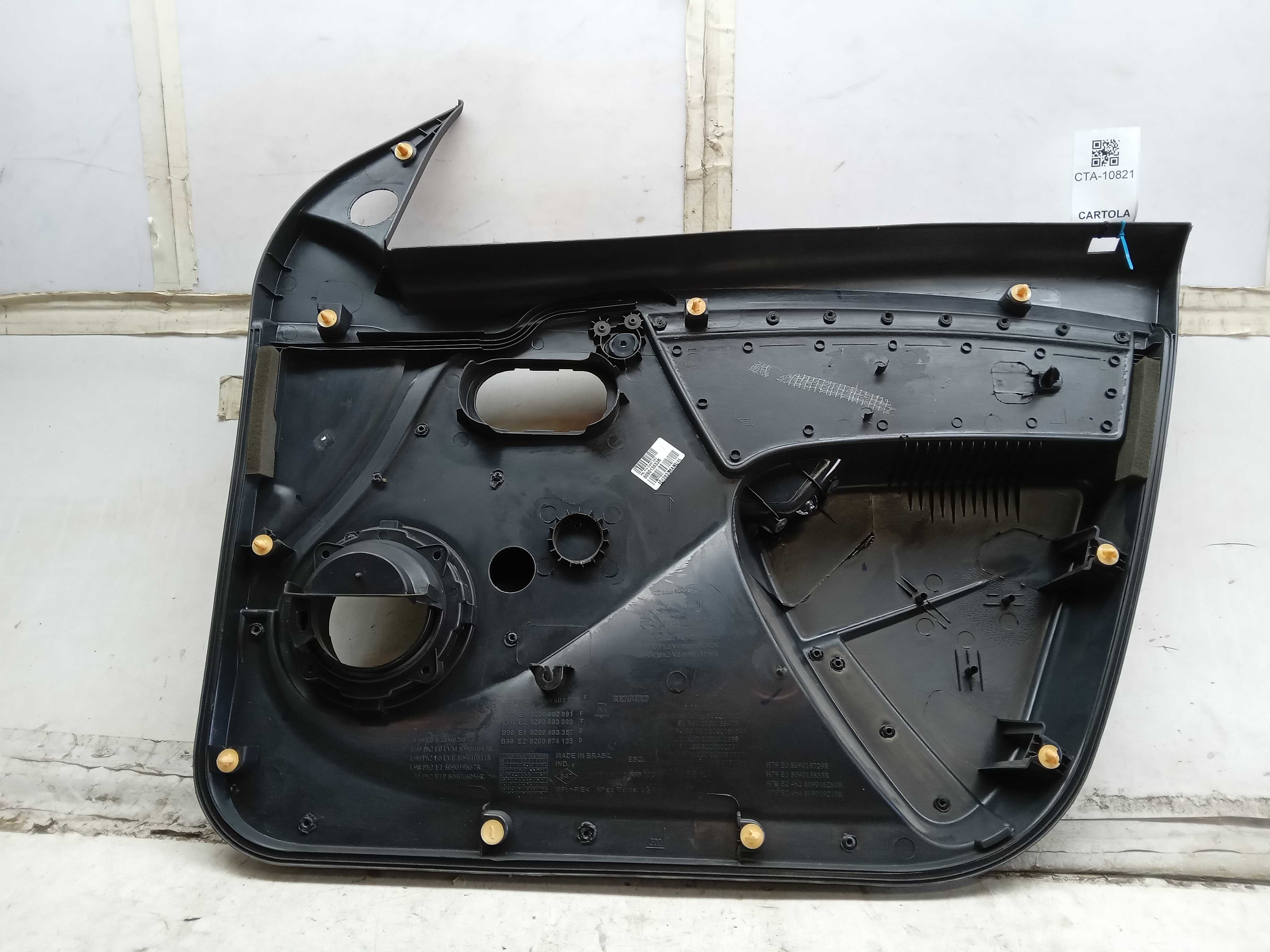 FORRO PORTA DIANTEIRA LE RENAULT DUSTER 2014 2