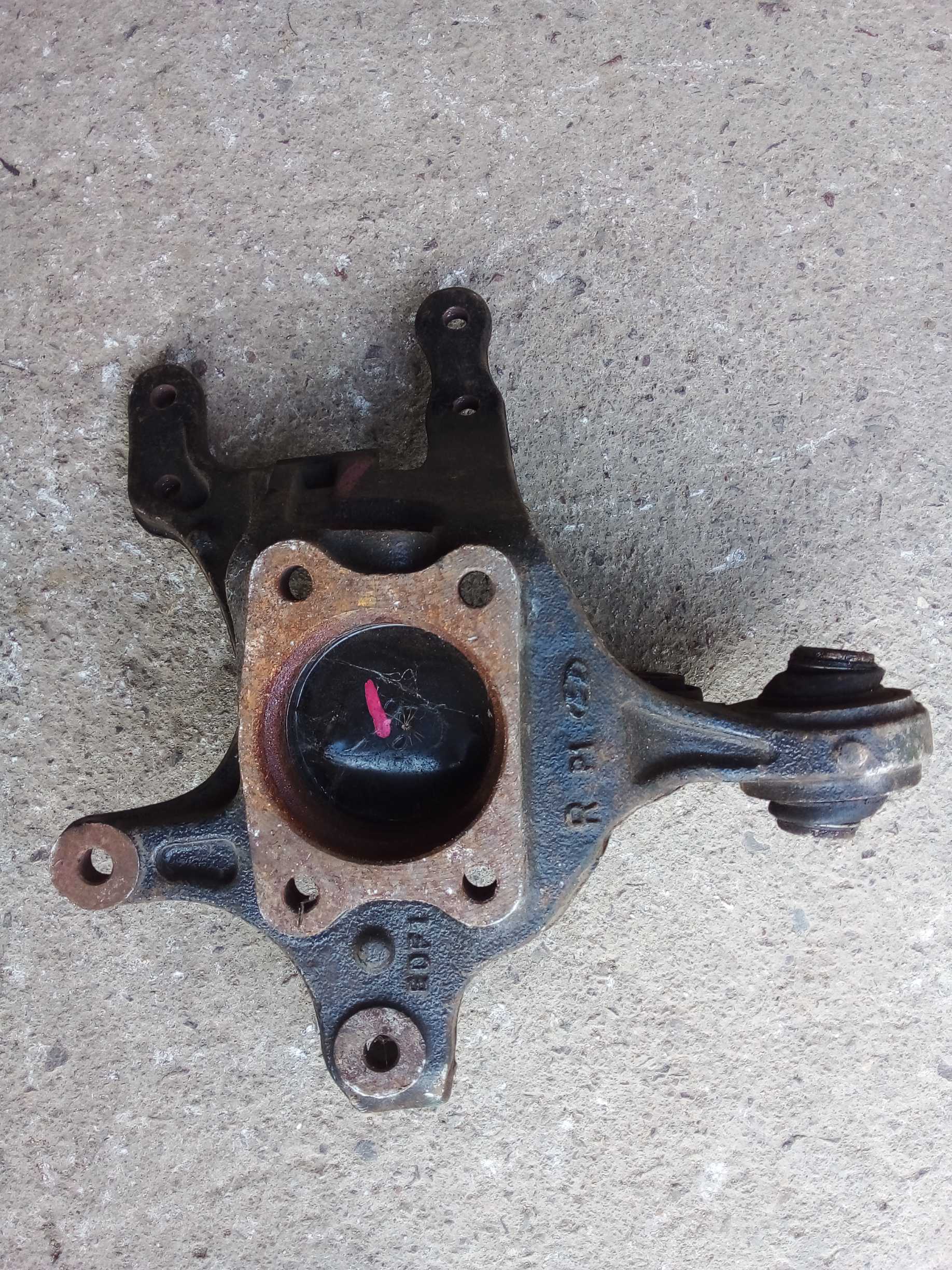 CUBO MONTANTE TRASEIRO DIREITO HYUNDAI I30 2011 1