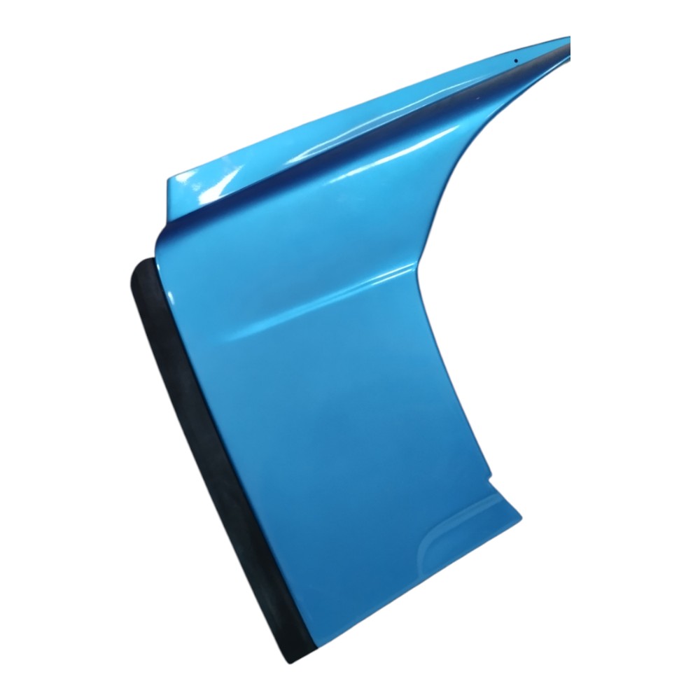 Moldura Direita Spoiler Superior Cabine Iveco S-way 2025 Azul 2