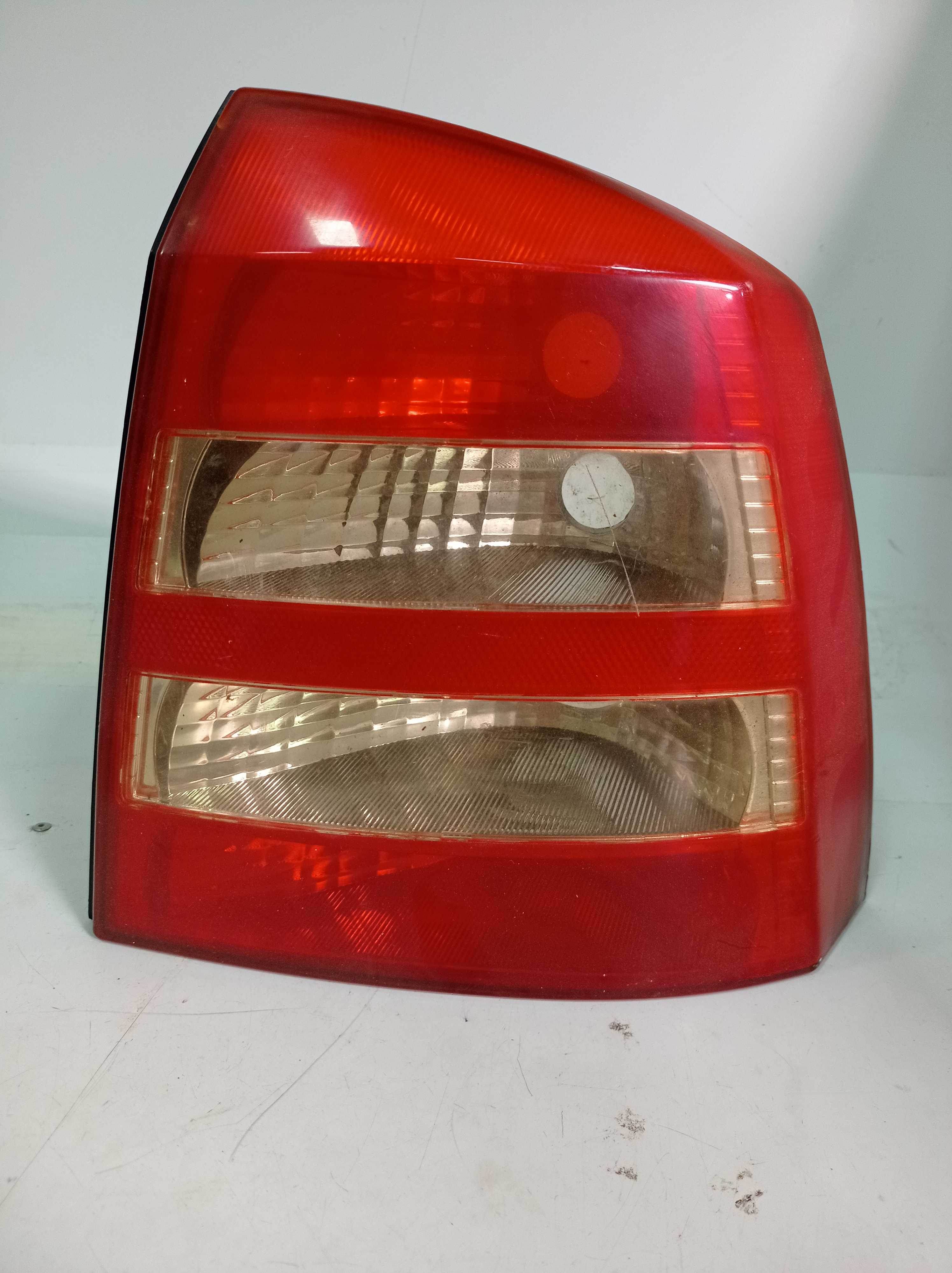 LANTERNA TRASEIRA DIREITA GM ASTRA SEDAN 2003 1