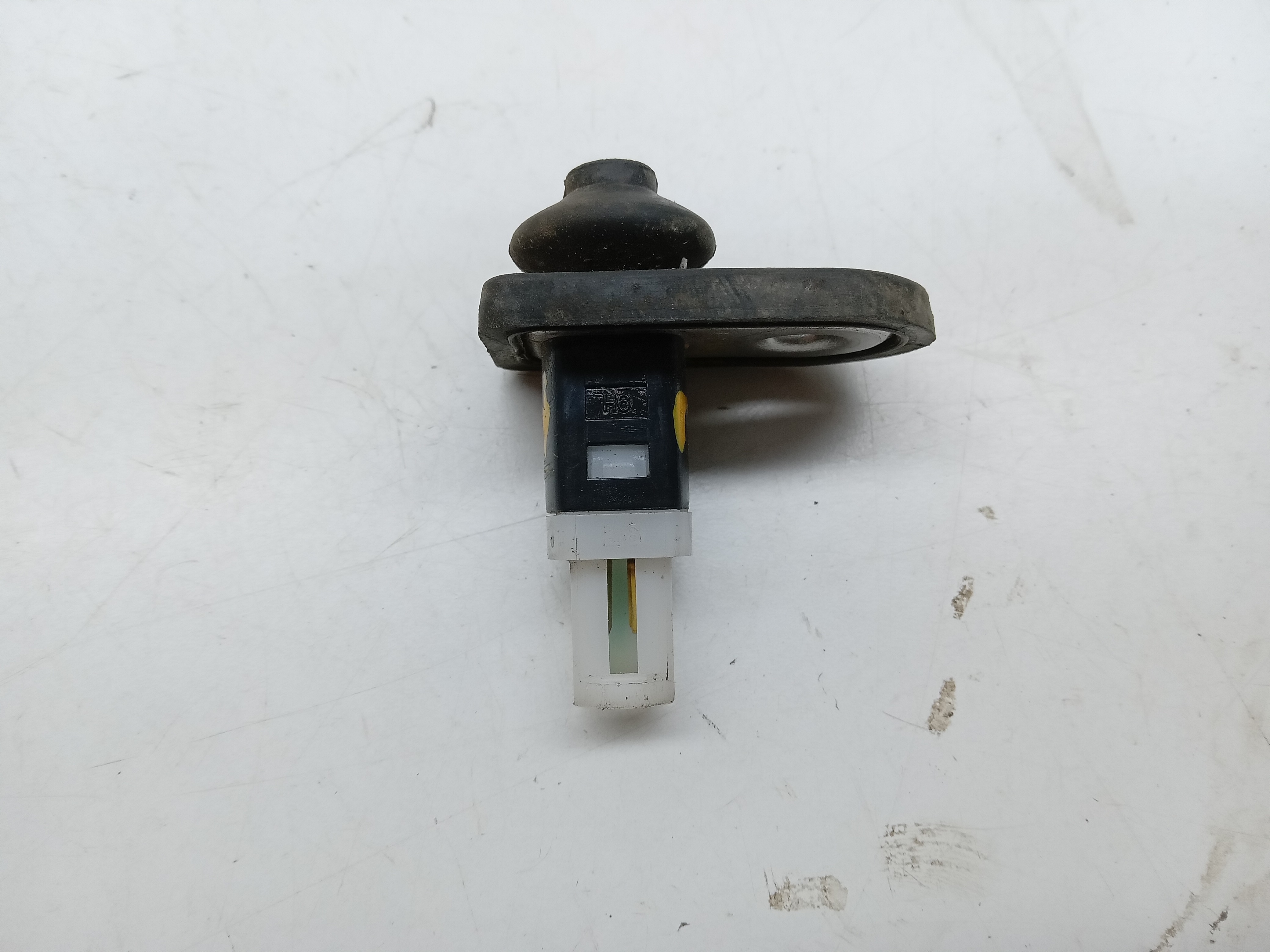INTERRUPTOR SENSOR ABERTURA PORTA HYUNDAI IX35 2016