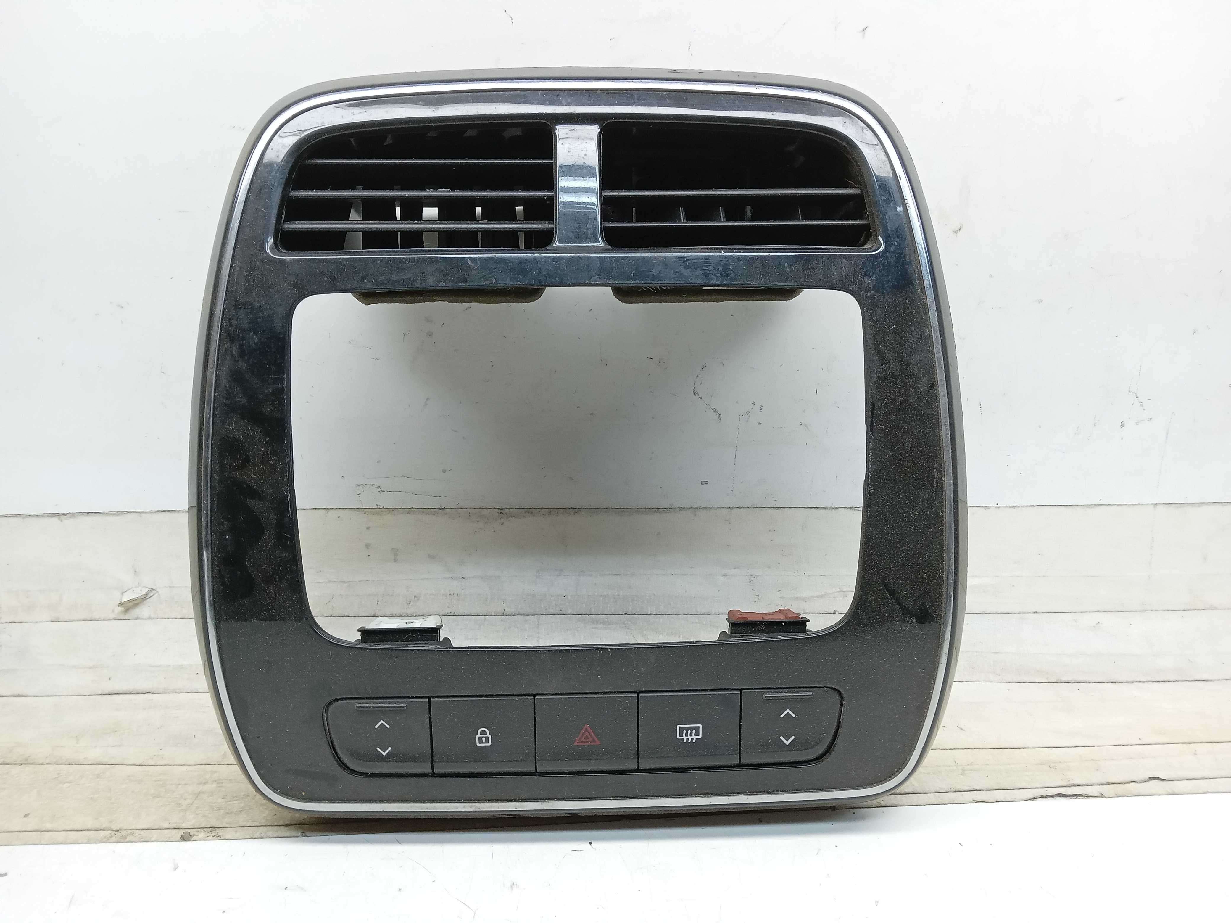 MOLDURA PAINEL MULTIMIDIA COM DIFUSOR RENAULT KWID 2020