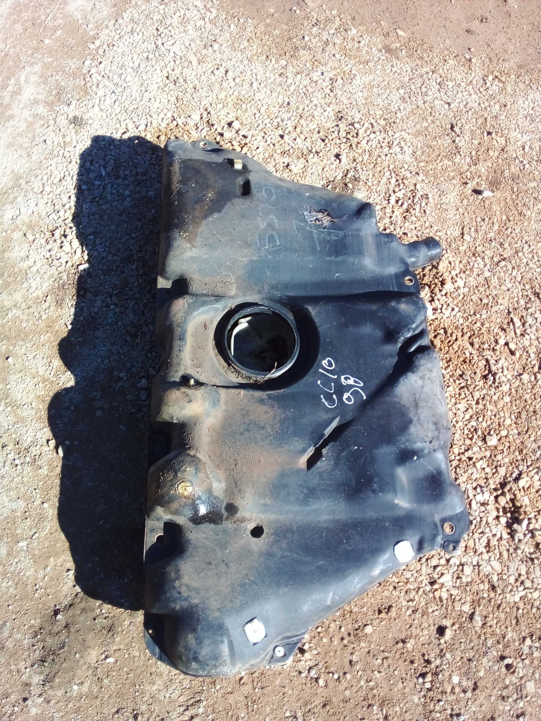 Tanque de combustível Clio 1998