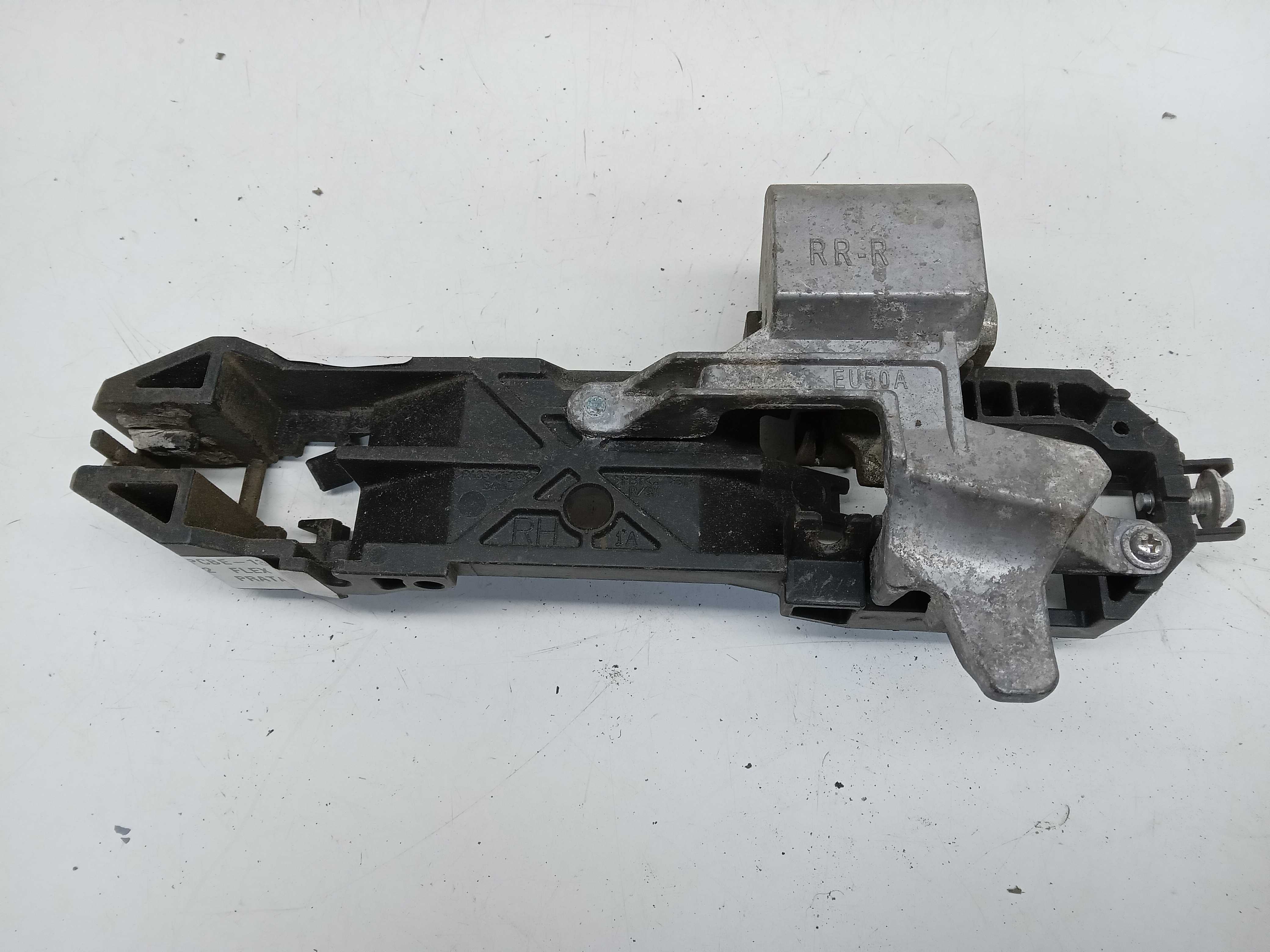 SUPORTE MAÇANETA PORTA TRASEIRA LD NISSAN TIIDA 2012 1