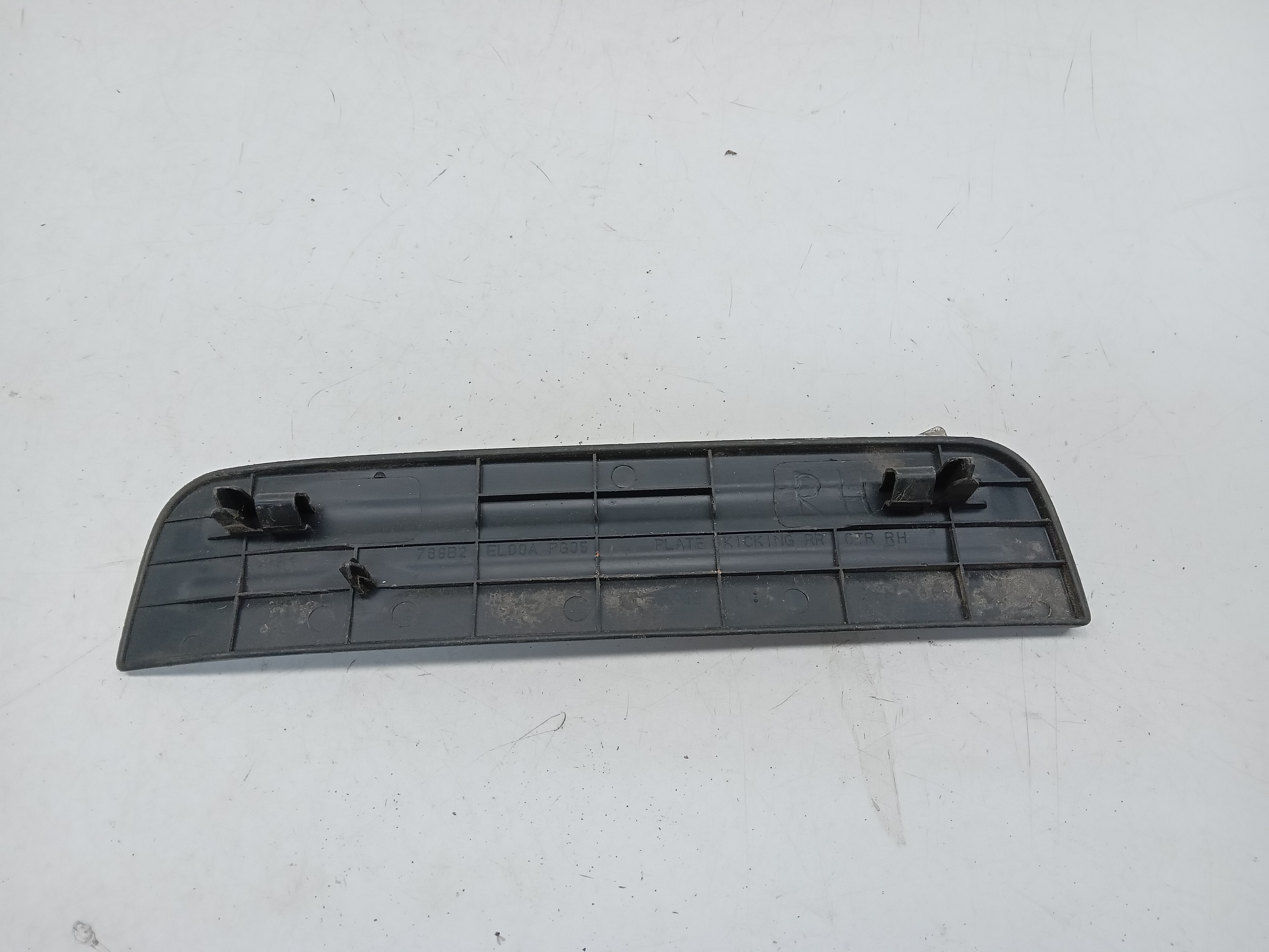 SOLEIRA PORTA LD NISSAN TIIDA 2012 2