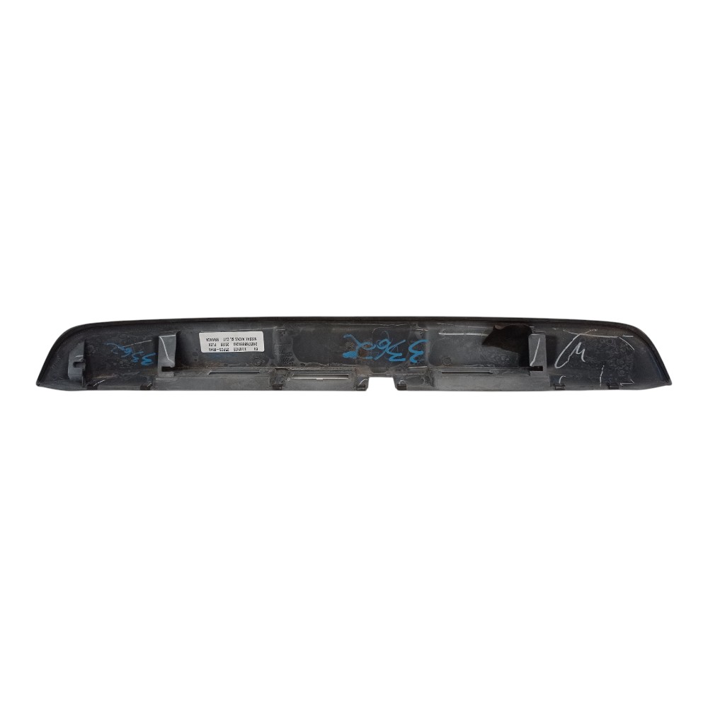 Moldura Friso Tampa Traseira Nissan Kicks 2016 A 2022 5