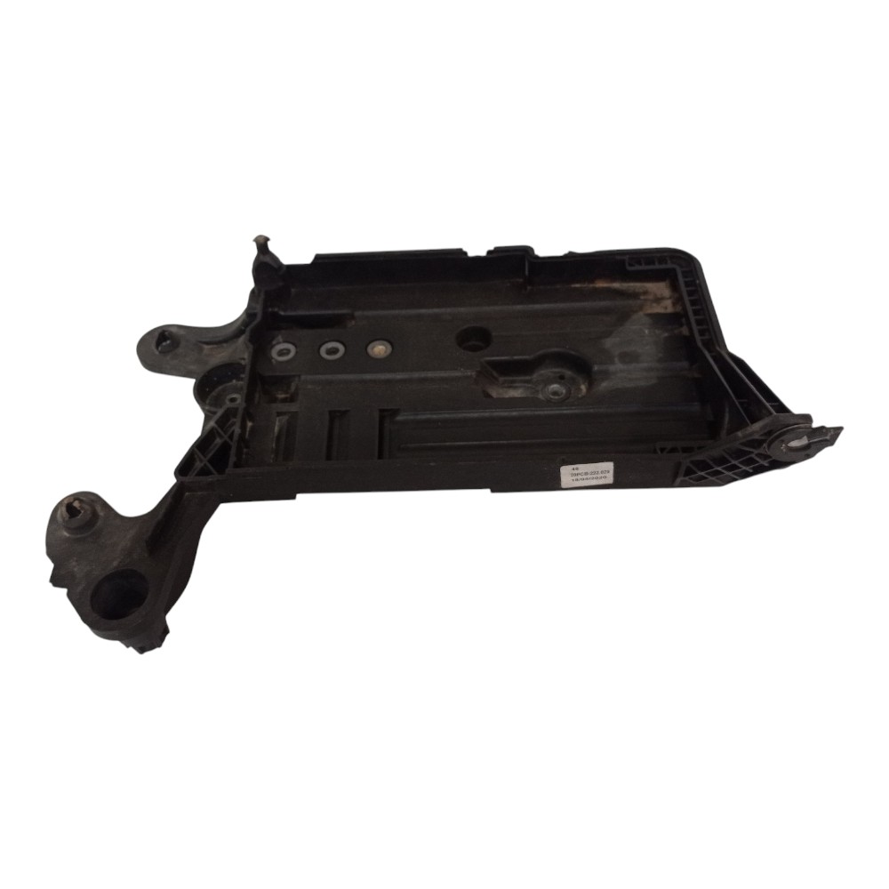 Suporte Bandeja Bateria Volkswagen Golf Tsi 2014 A 2017