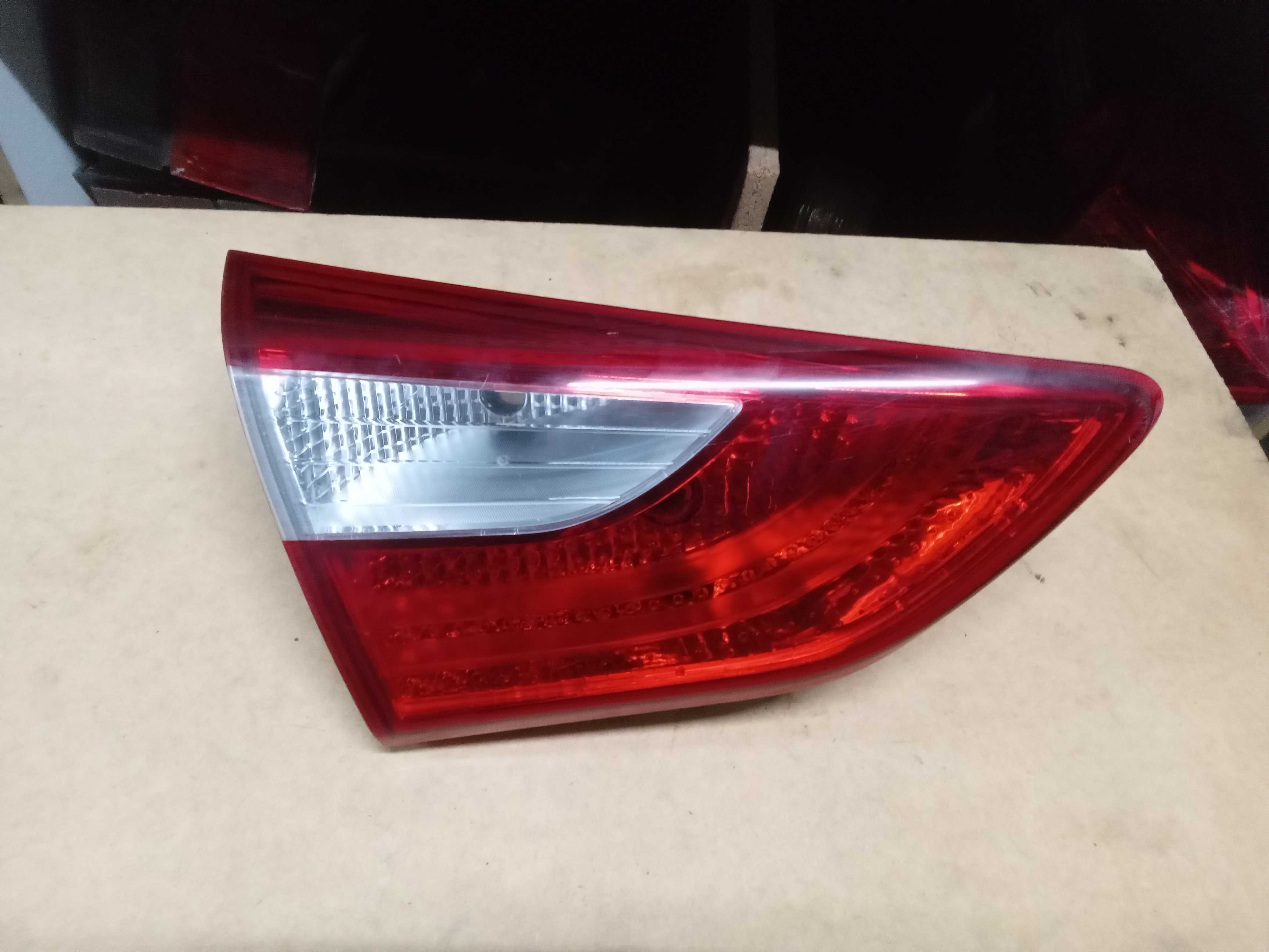 LANTERNA TRASEIRA PORTA MALAS ESQUERDA HYUNDAI I30 2014