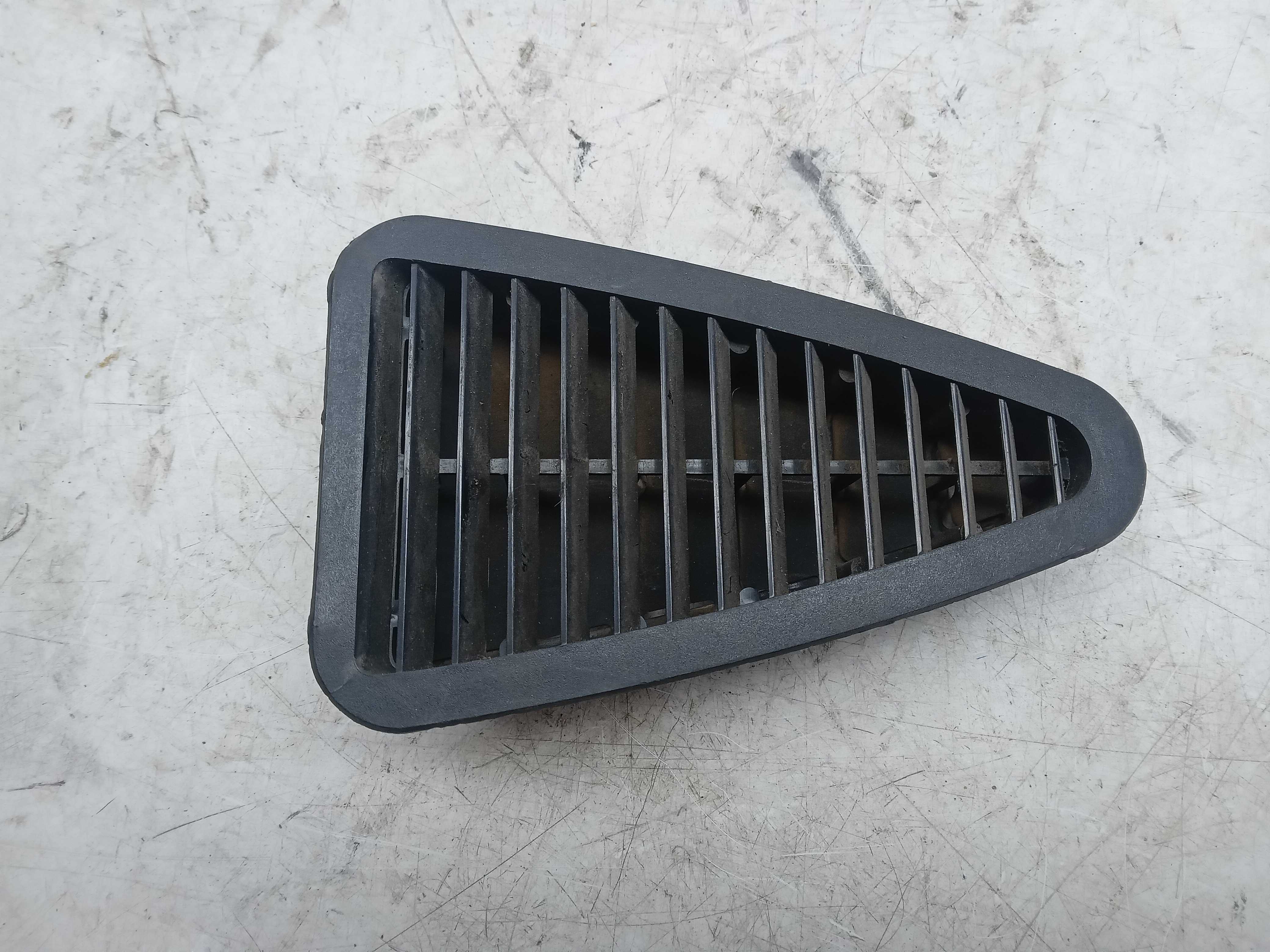 GRADES VENTILAÇÃO COLUNA PORTA SAIDA AR GM CORSA 2PT 1994/03 2