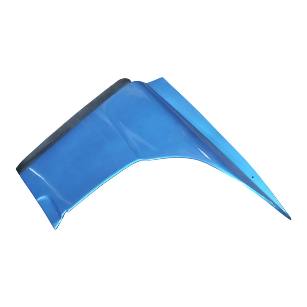 Moldura Direita Spoiler Superior Cabine Iveco S-way 2025 Azul 4