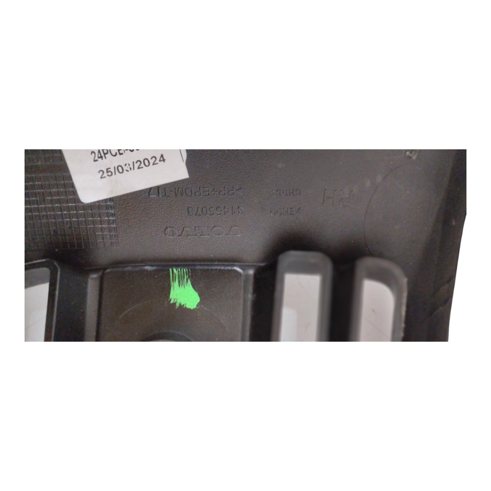 Moldura Farol Milha Parachoque Diant Direito Volvo Xc60 2020 Preto Direito 4