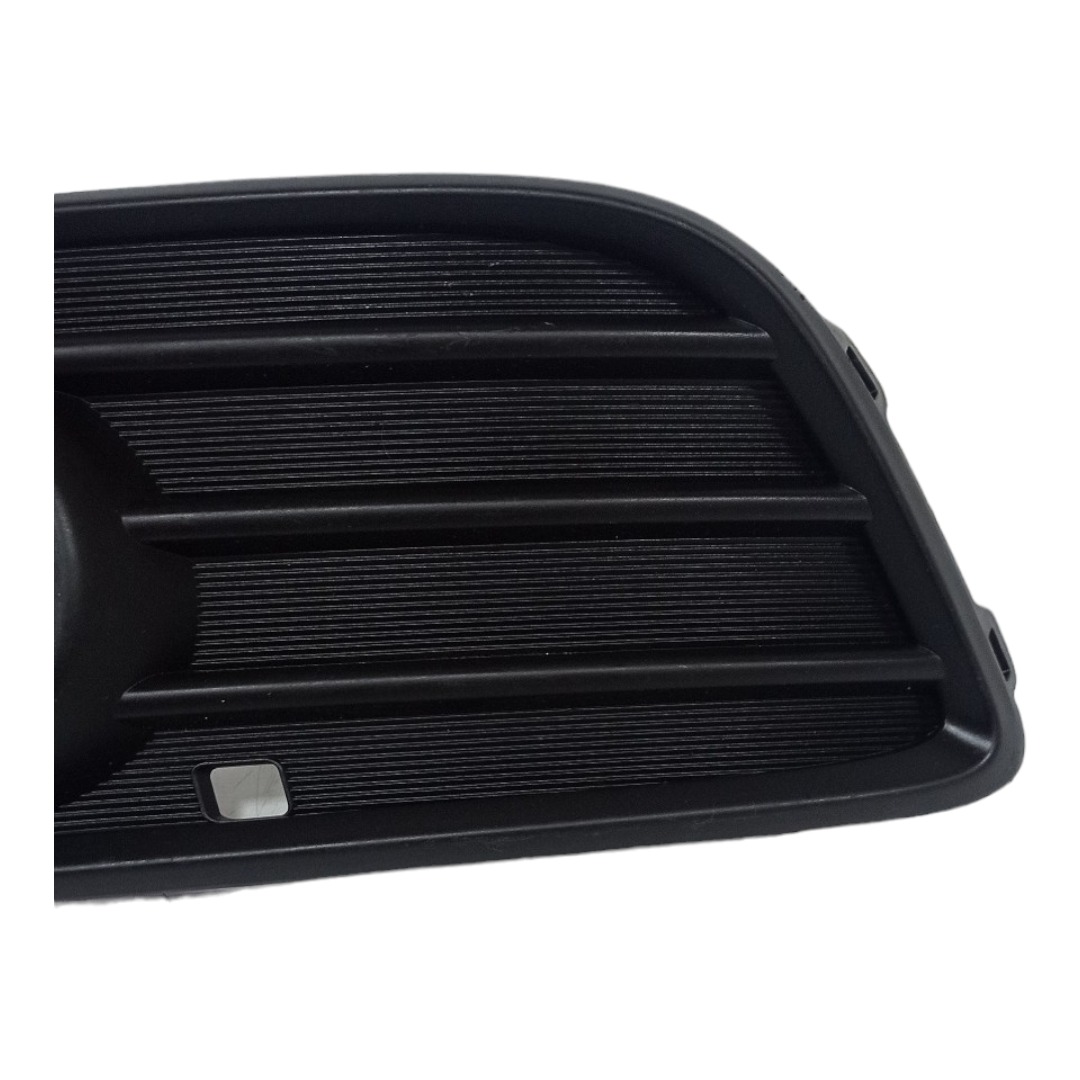 Grade Moldura Farol Milha Direito Honda Hrv 2019 A 2021 4
