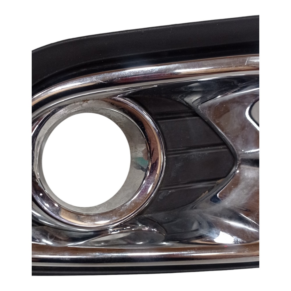 Moldura Farol Milha Direito Renault Logan Sandero 2016 3