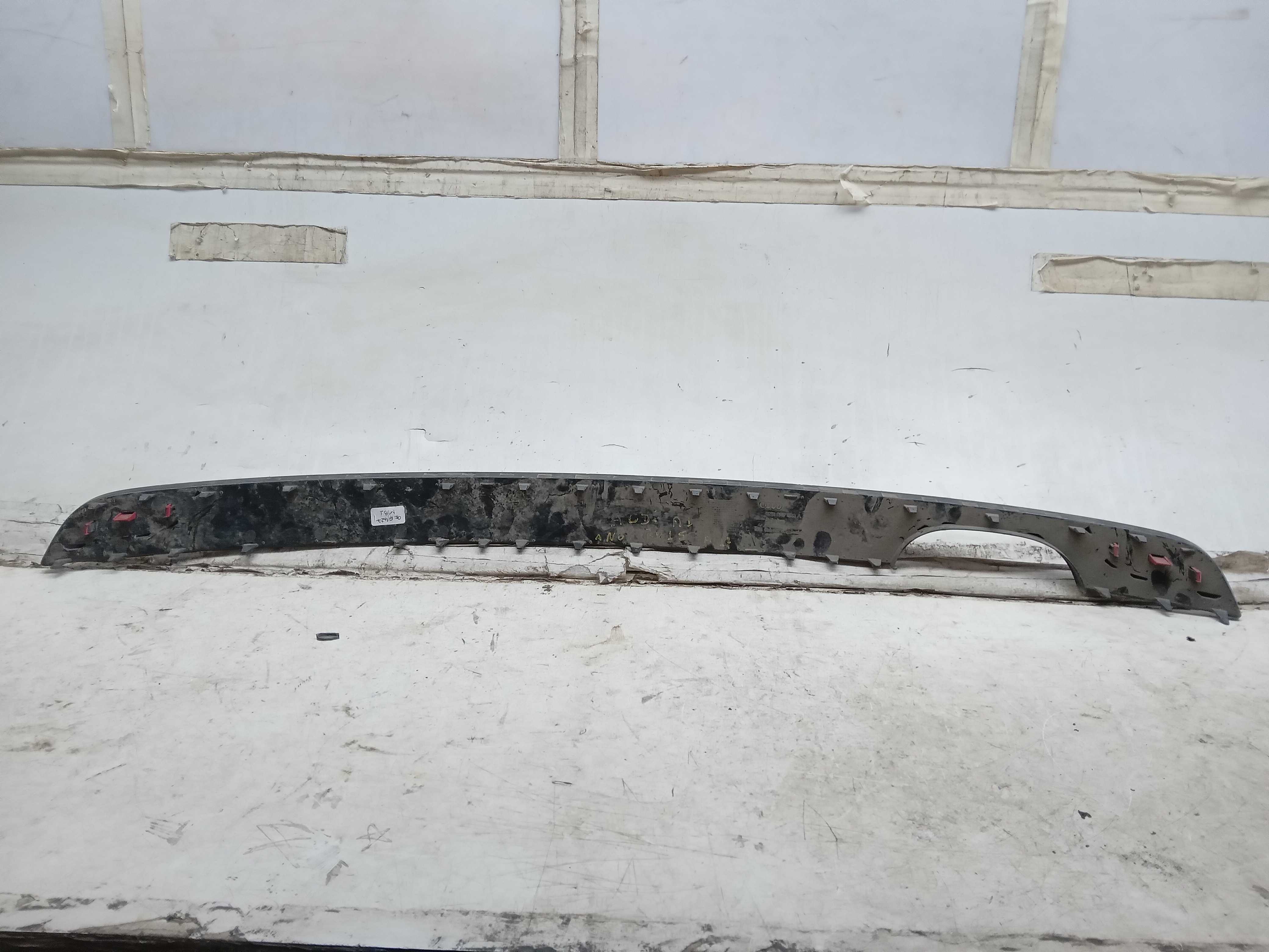 MOLDURA ACABAMENTO PARACHOQUE TRASEIRO AUDI A1S LINE 2015 2