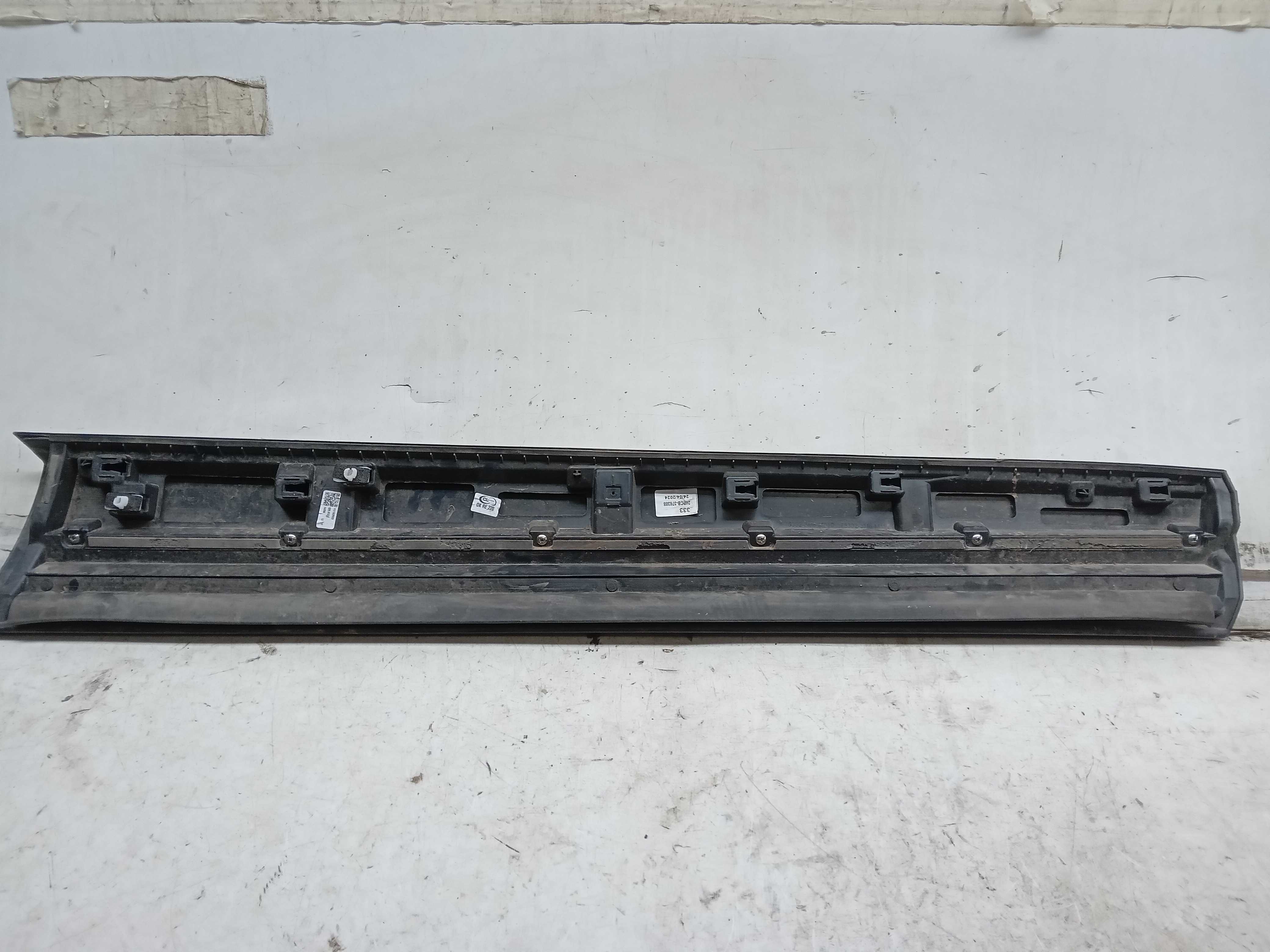 MOLDURA SPOILER APLIQUE PORTA DIANTEIRA LE HONDA HRV 2023 2