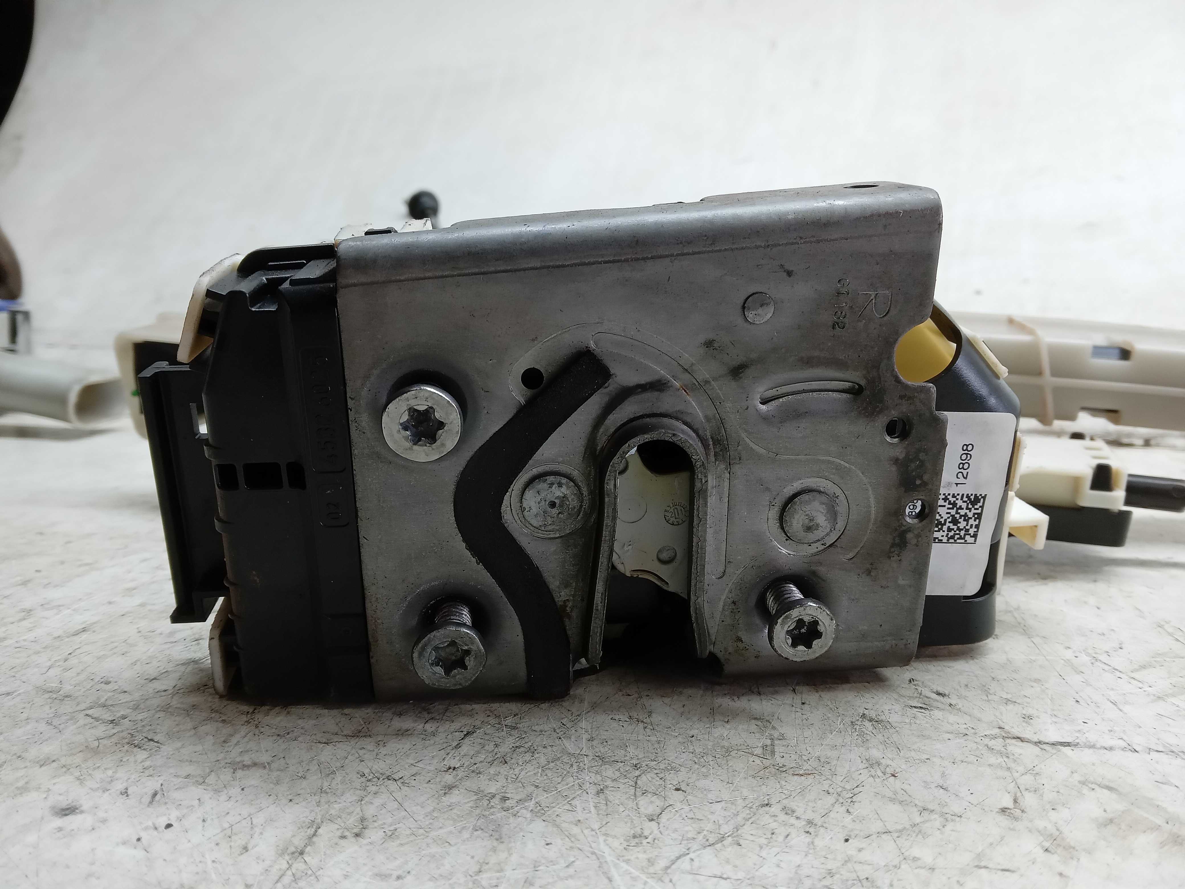 Fechadura porta traseira ld fiat toro jeep compass 2018/2023 2
