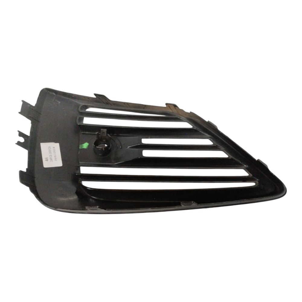 Moldura Farol Milha Parachoque Diant Direito Volvo Xc60 2020 Preto Direito 3