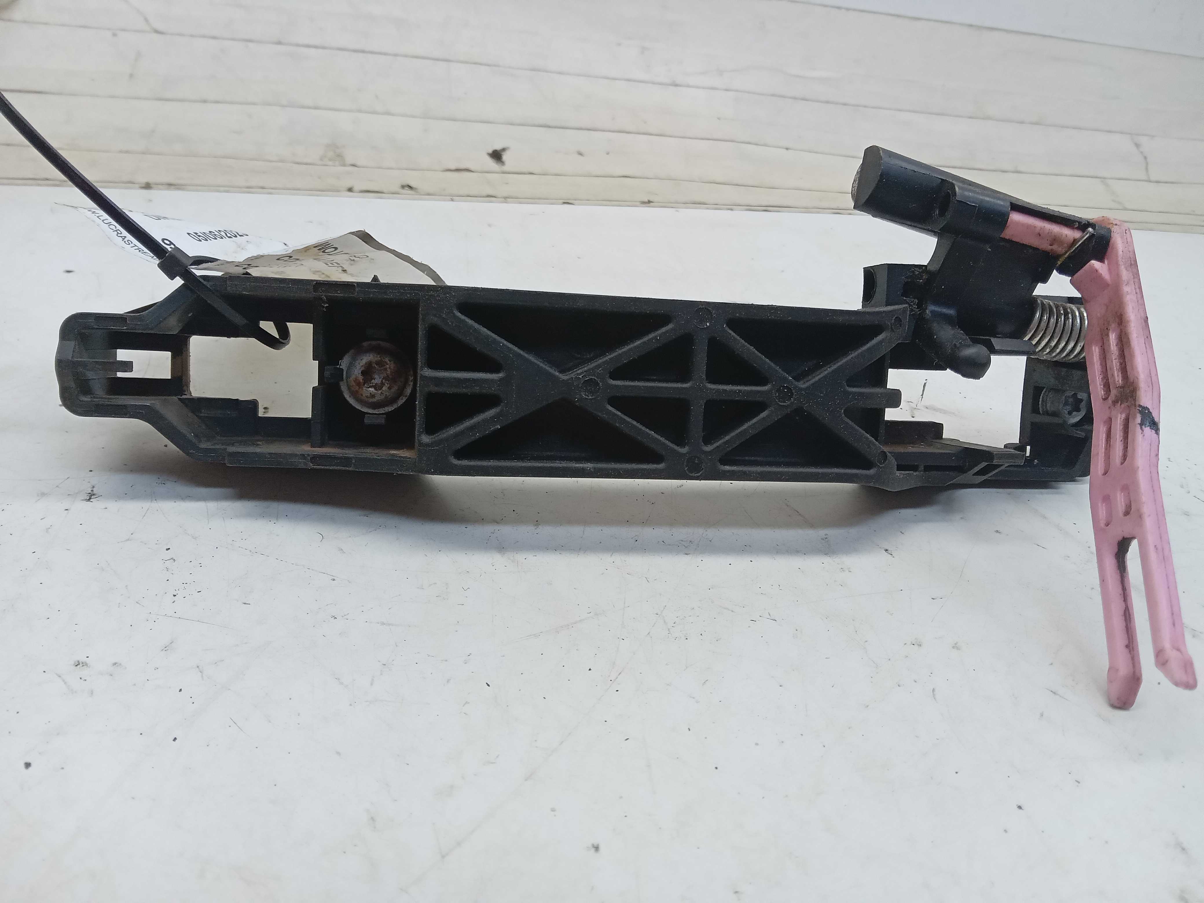 SUPORTE DA MAÇANETA PORTA TRASEIRA DIREITA TOYOTA HILUX SW4 2