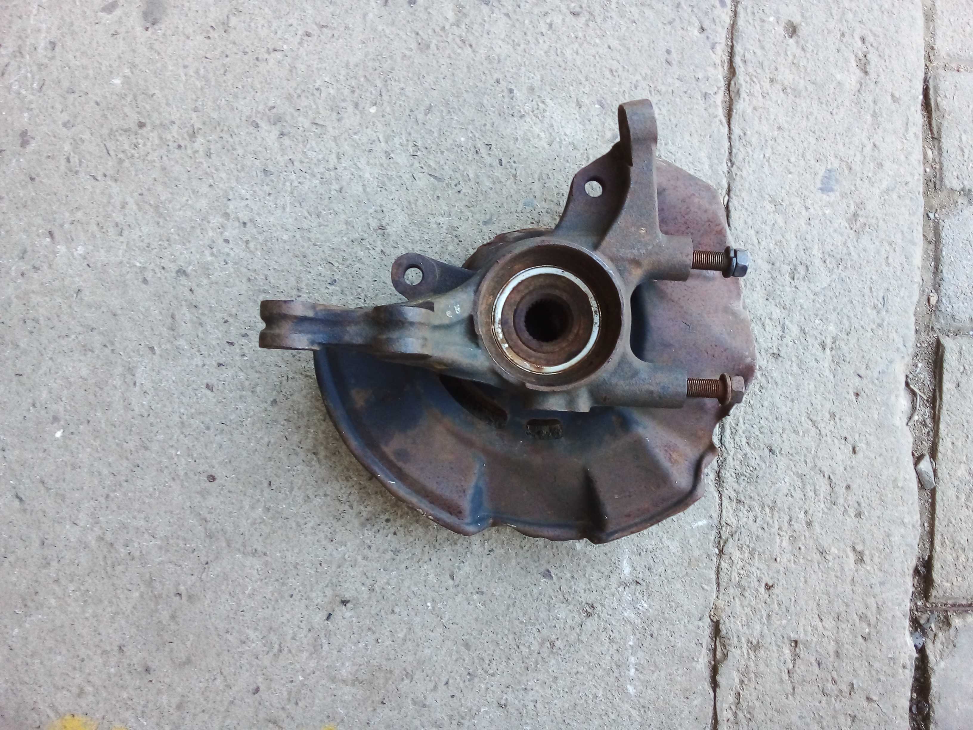 CUBO MONTANTE DIANTEIRO DIREITO HYUNDAI i30 2011 2