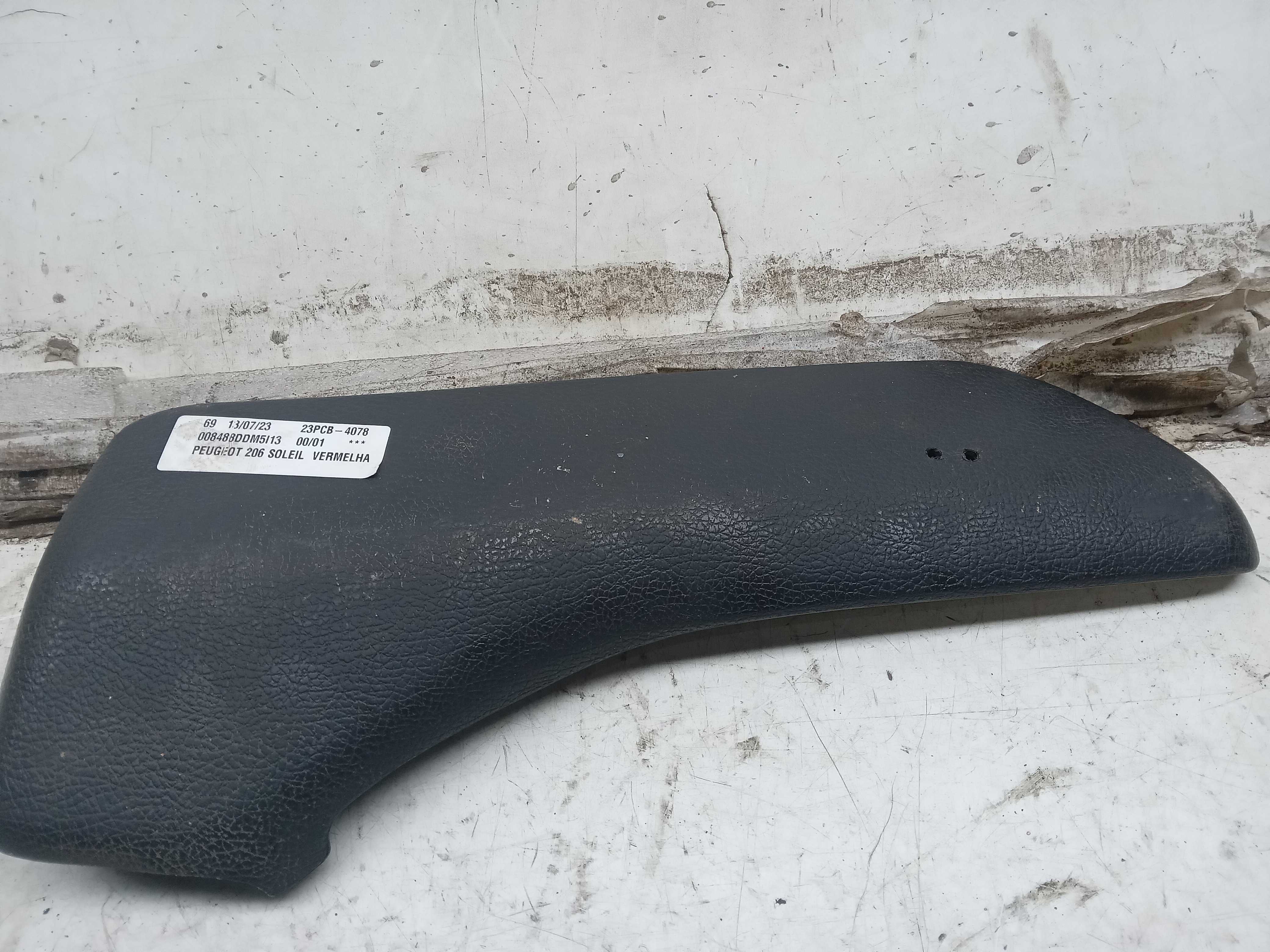ACABAMENTO MOLDURA INFERIOR ASSENTO LE PEUGEOT 206 2