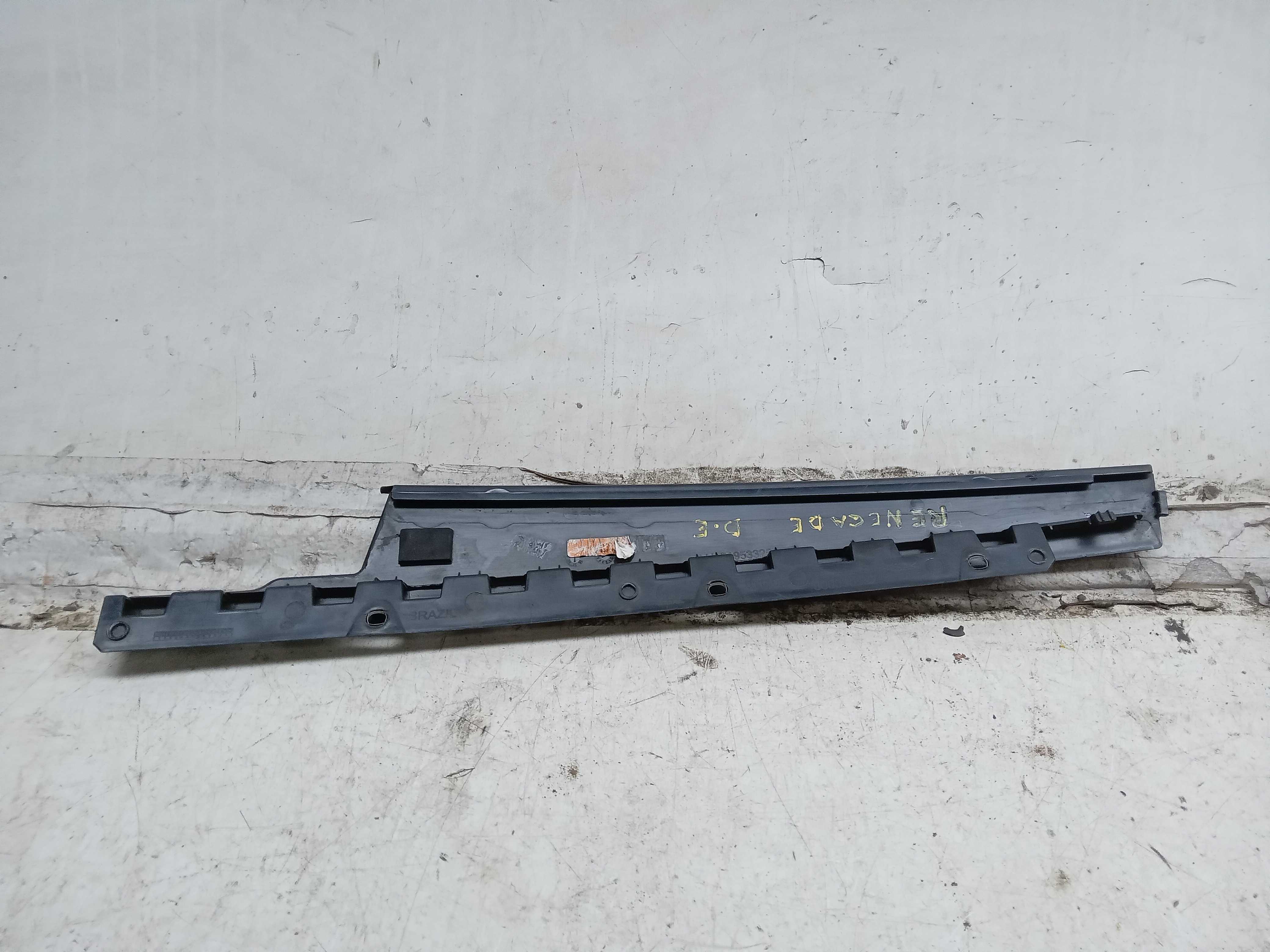 Moldura externa porta traseira le jeep renegade 2016 a 2021 2