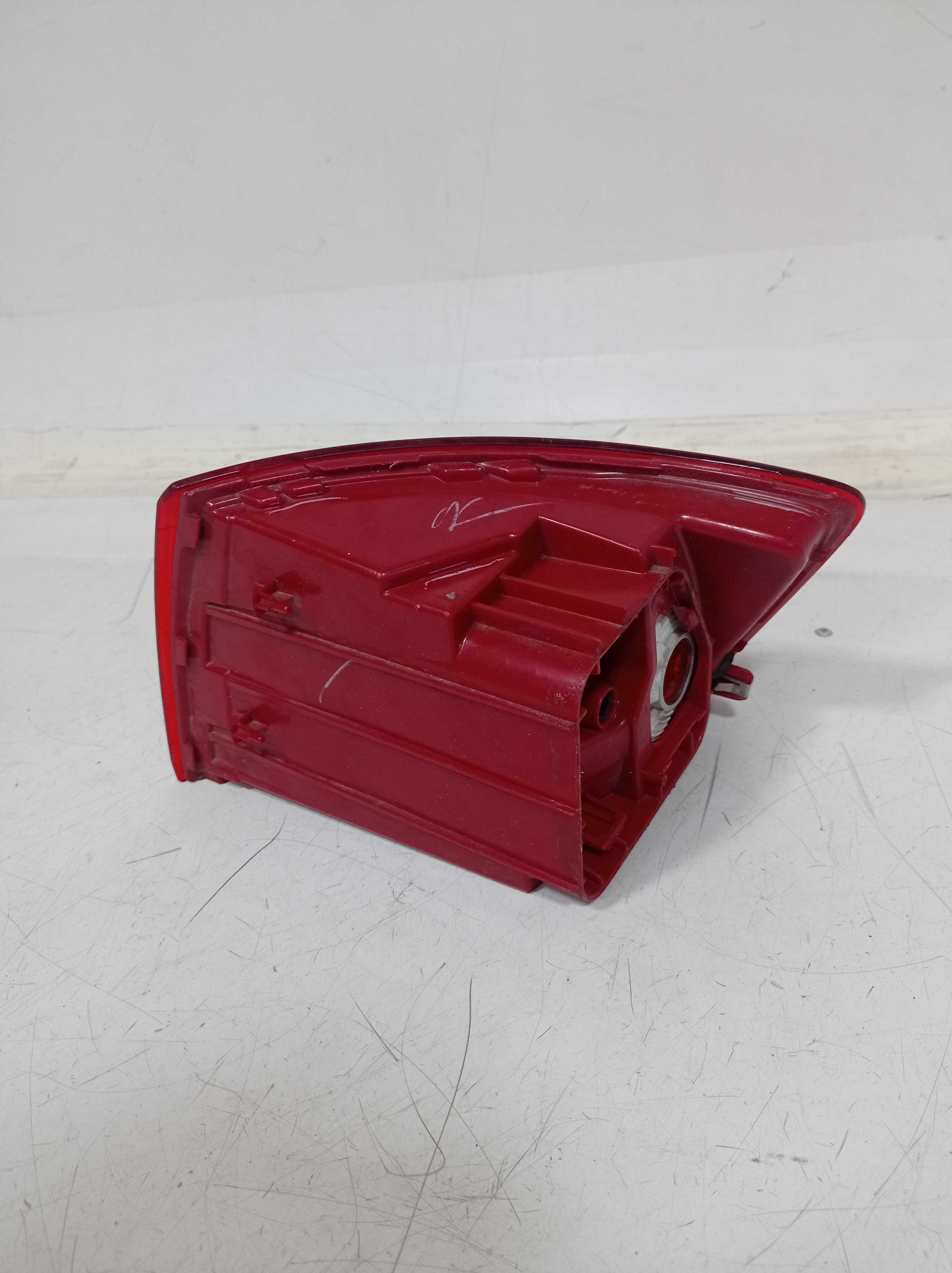 LANTERNA TRASEIRA CANTO ESQUERDO VW JETTA 2011 A 2014 3