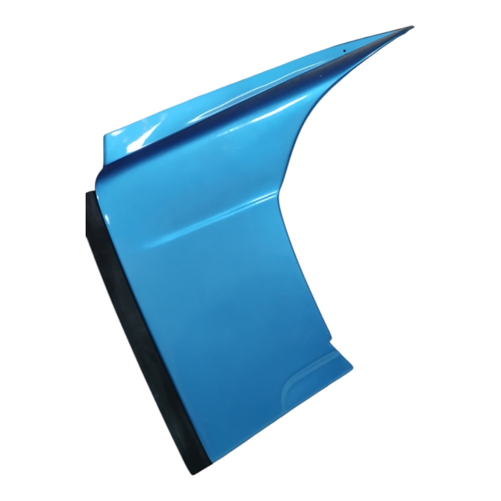 Moldura Direita Spoiler Superior Cabine Iveco S-way 2025 Azul
