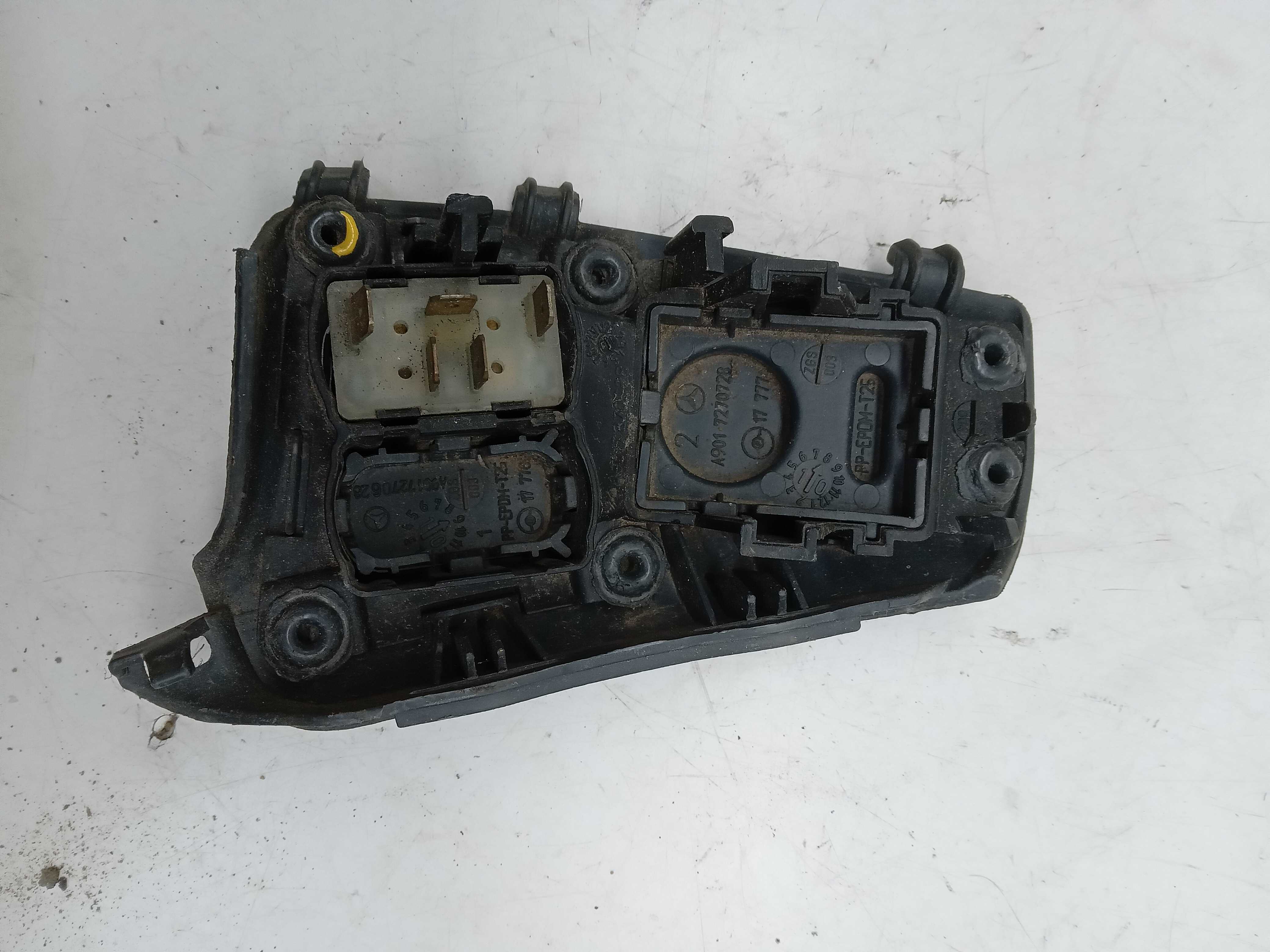 MOLDURA COMANDO BOTAO VIDRO DIANTEIRO LD MBA 311 2010 2