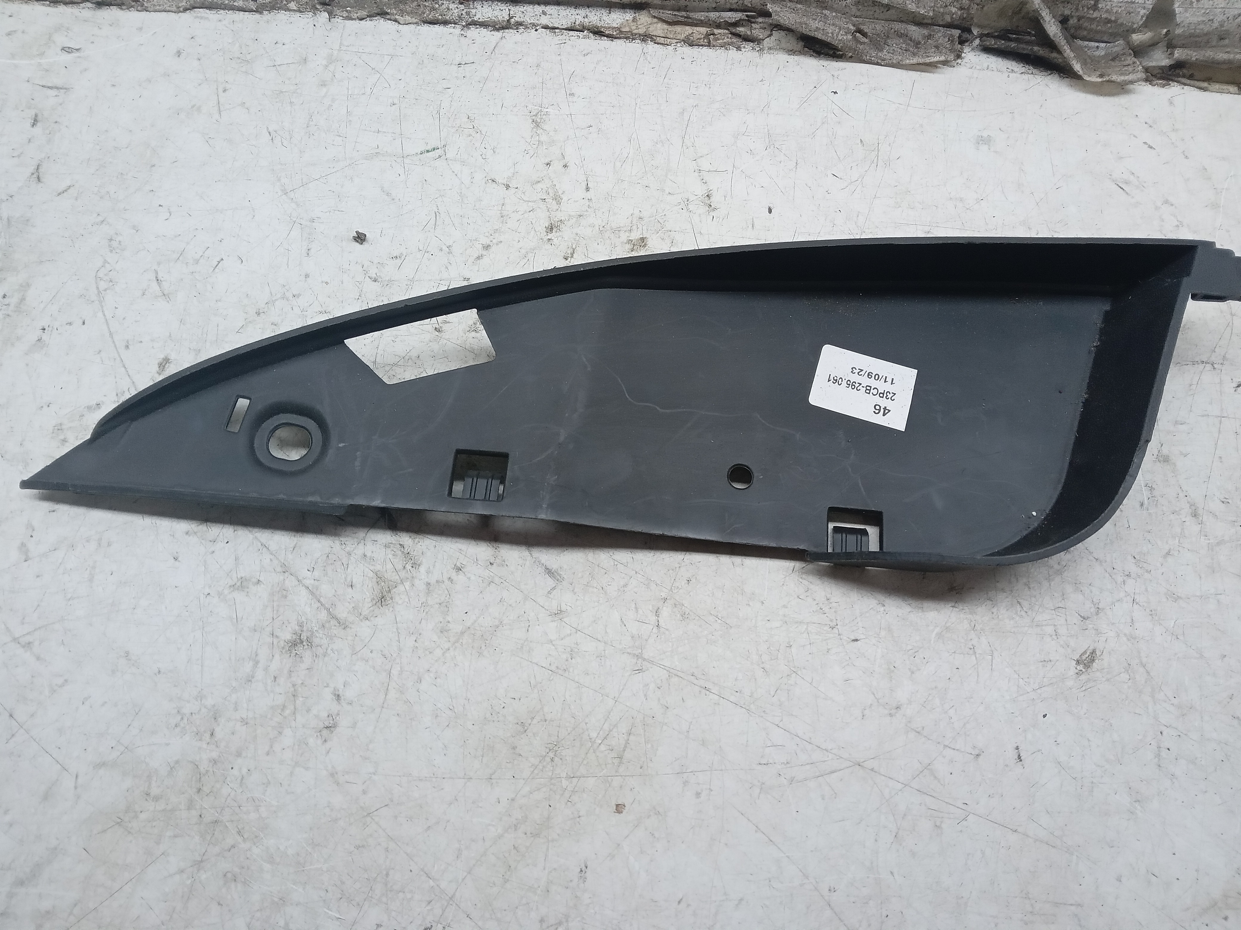 ACABAMENTO MOLDURA GUIA PARACHOQUE DIANT VW AMAROK 2010 2